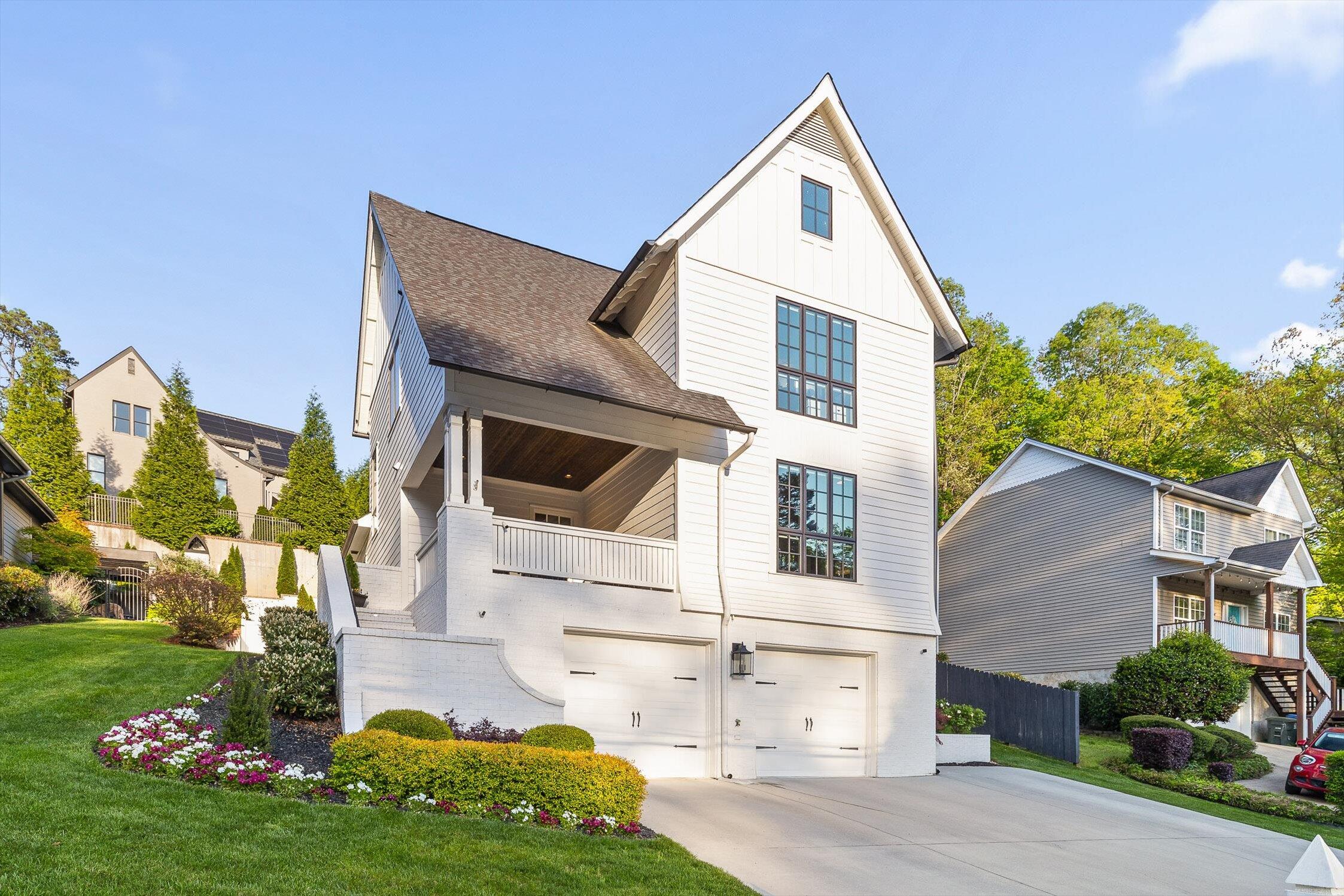 1704 Knickerbocker Avenue