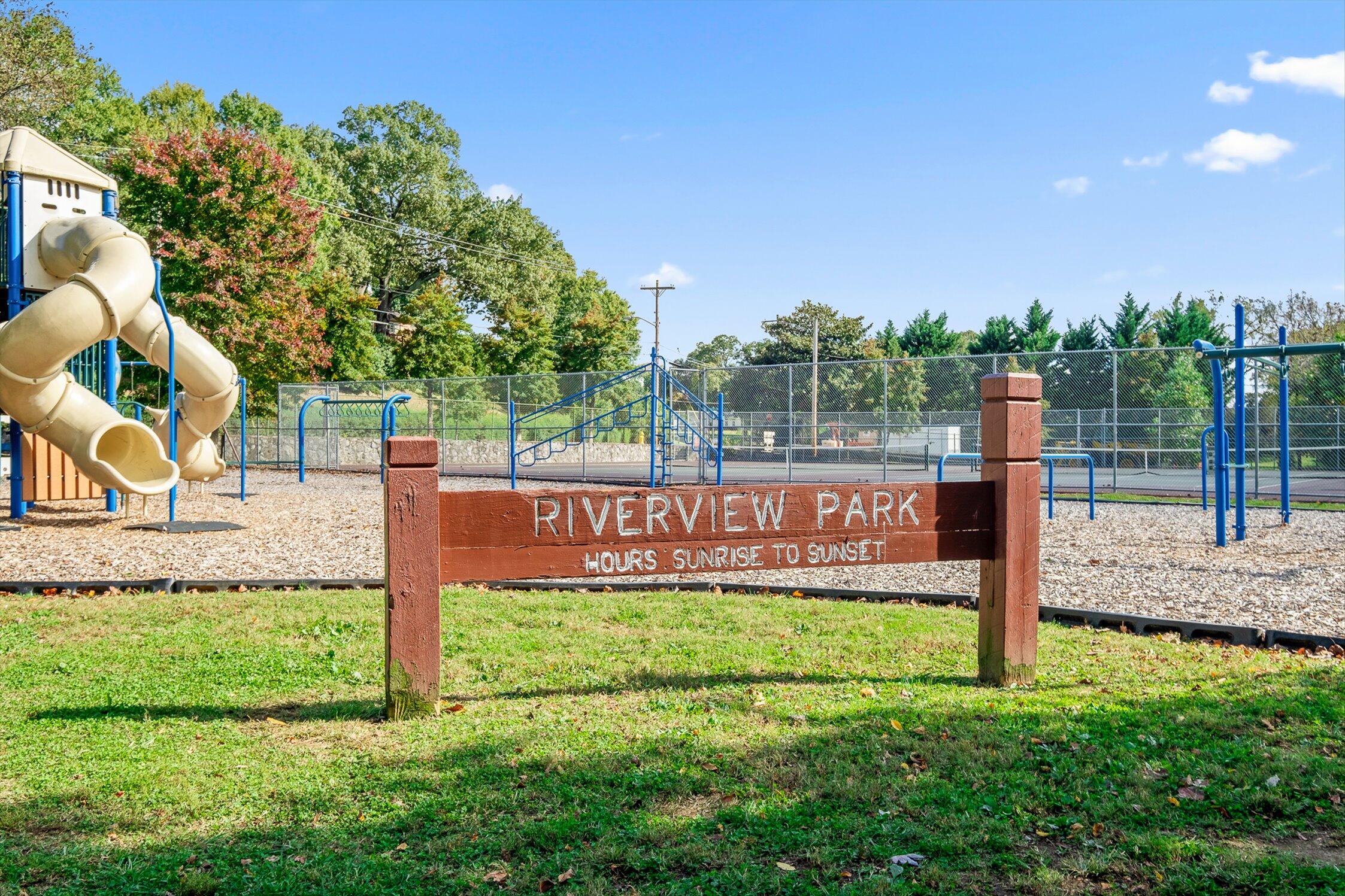 1704 Knickerbocker Avenue