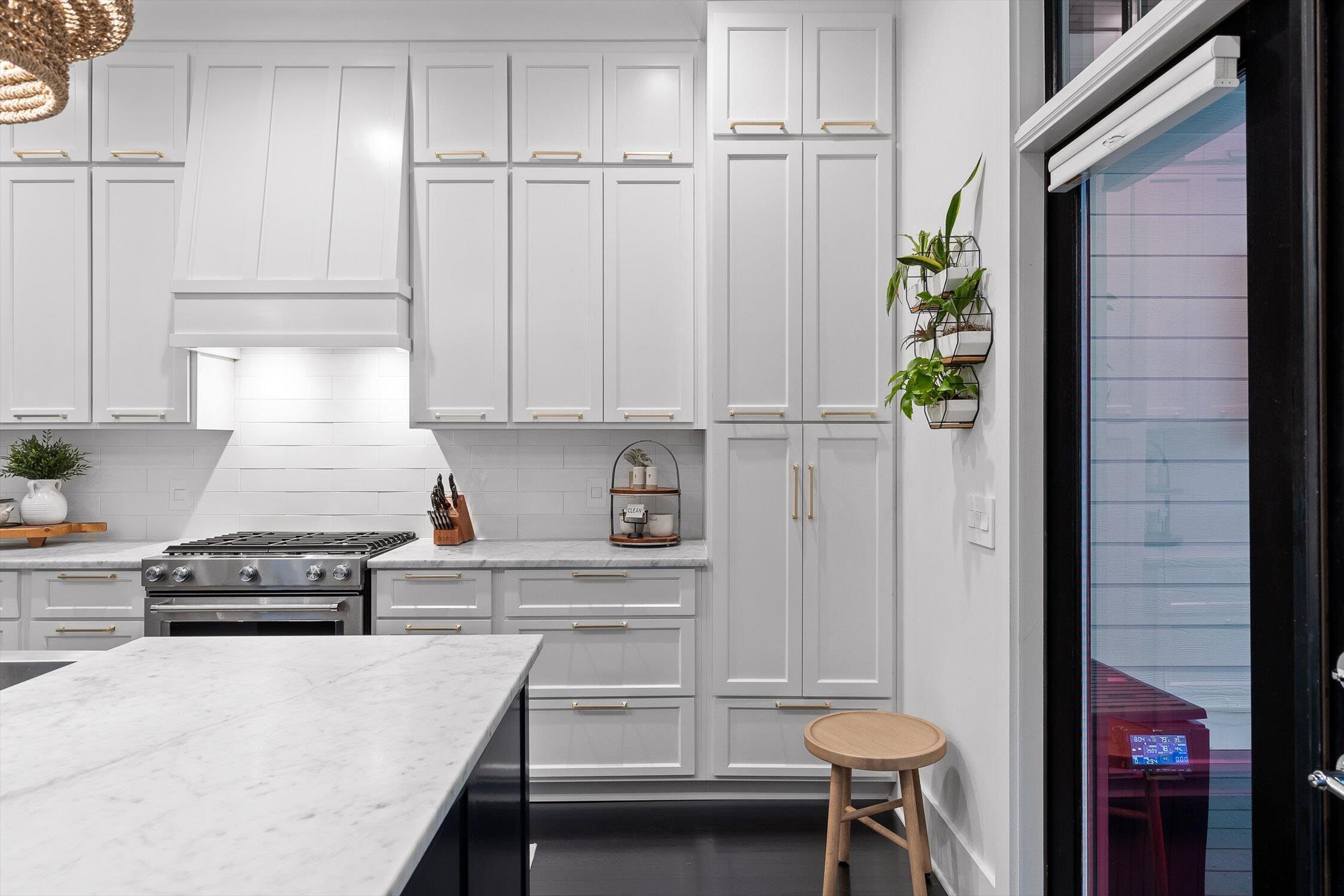 1704 Knickerbocker Avenue