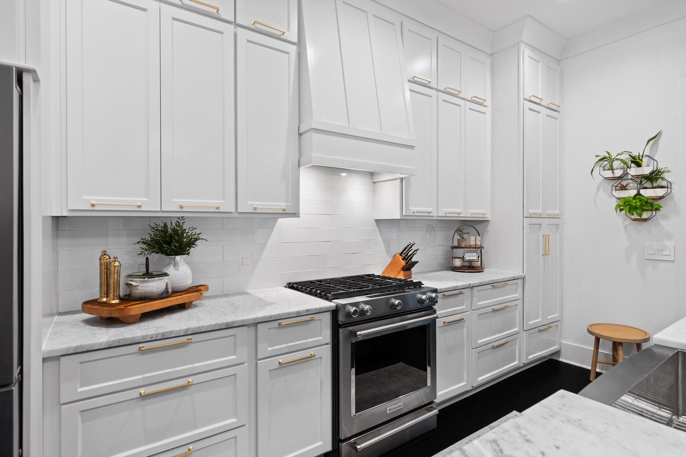 1704 Knickerbocker Avenue