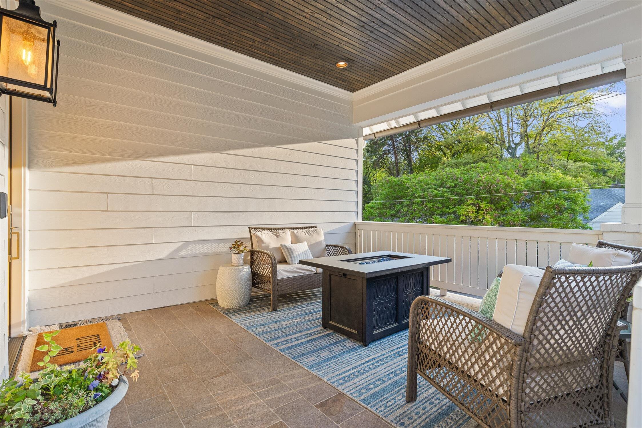 1704 Knickerbocker Avenue