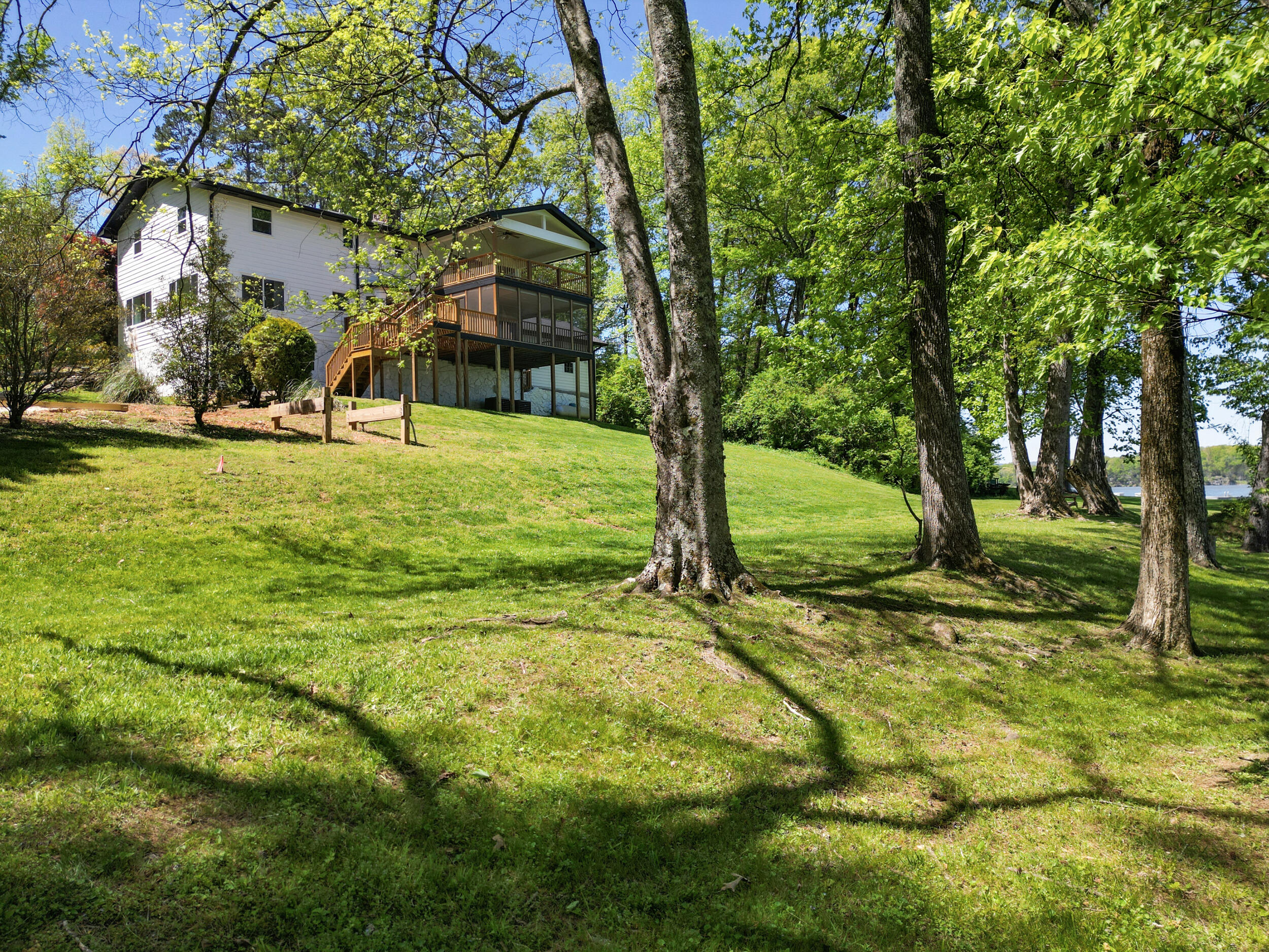 5723 Island View Drive