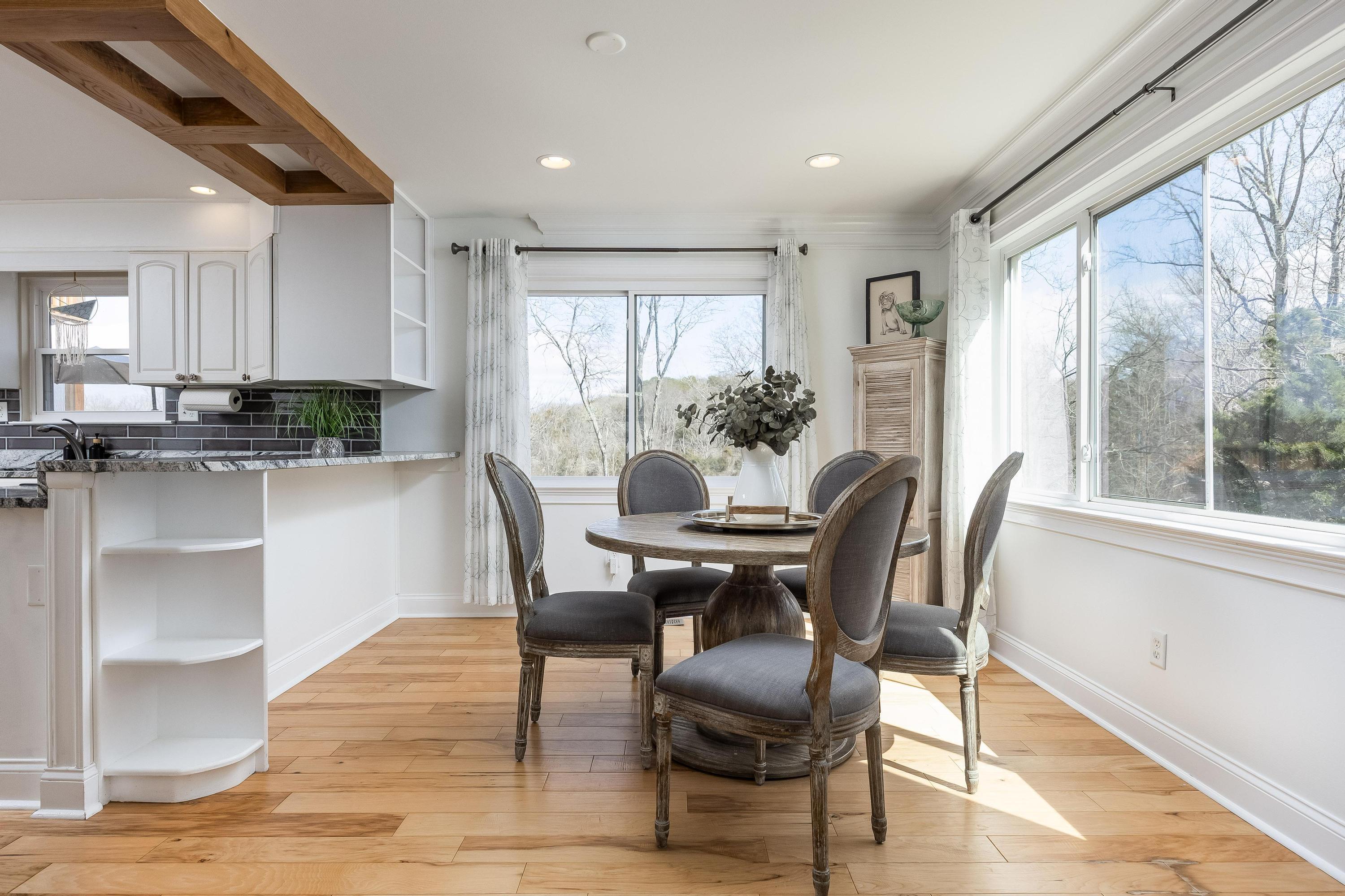 5723 Island View Drive
