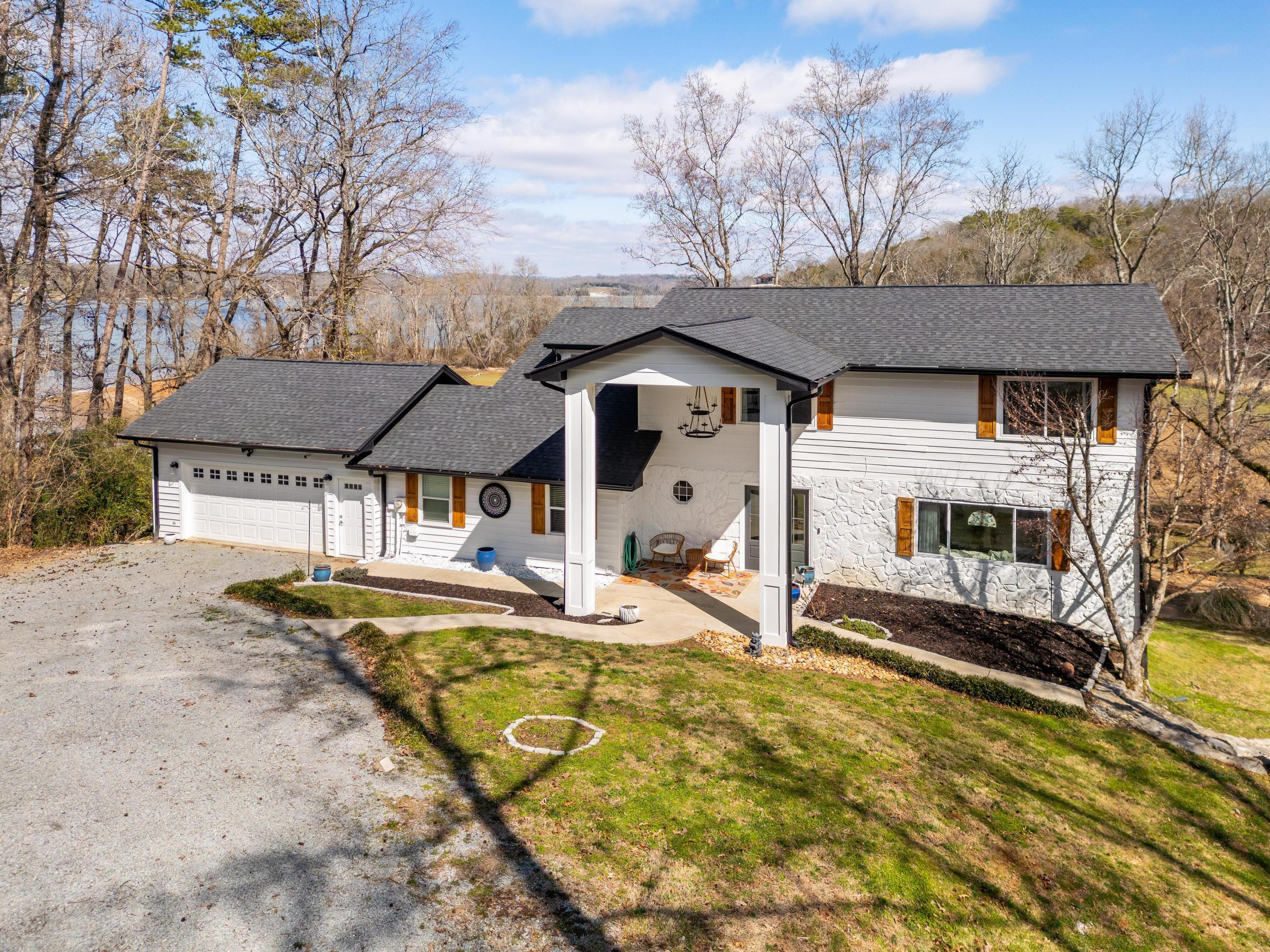 5723 Island View Drive