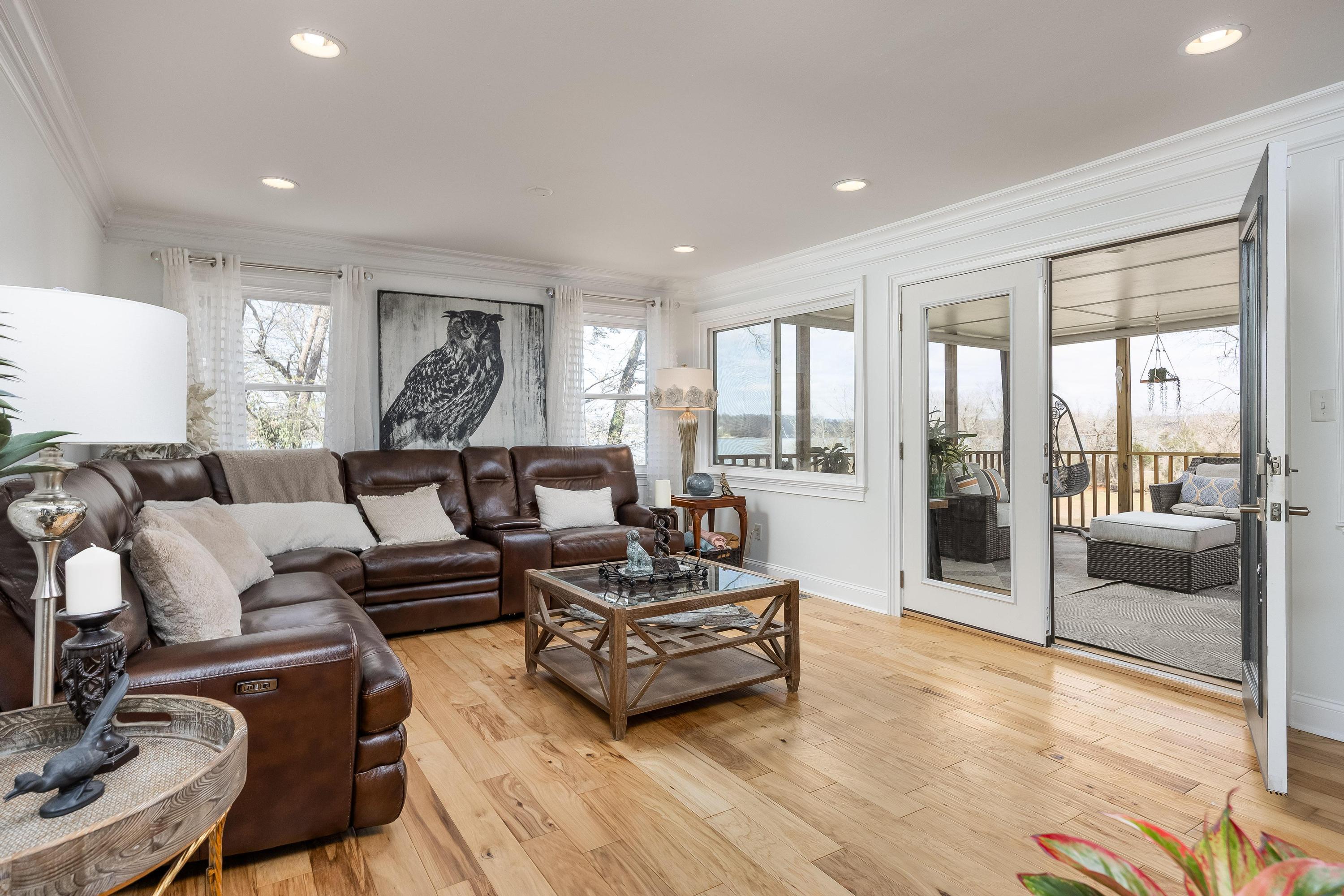 5723 Island View Drive