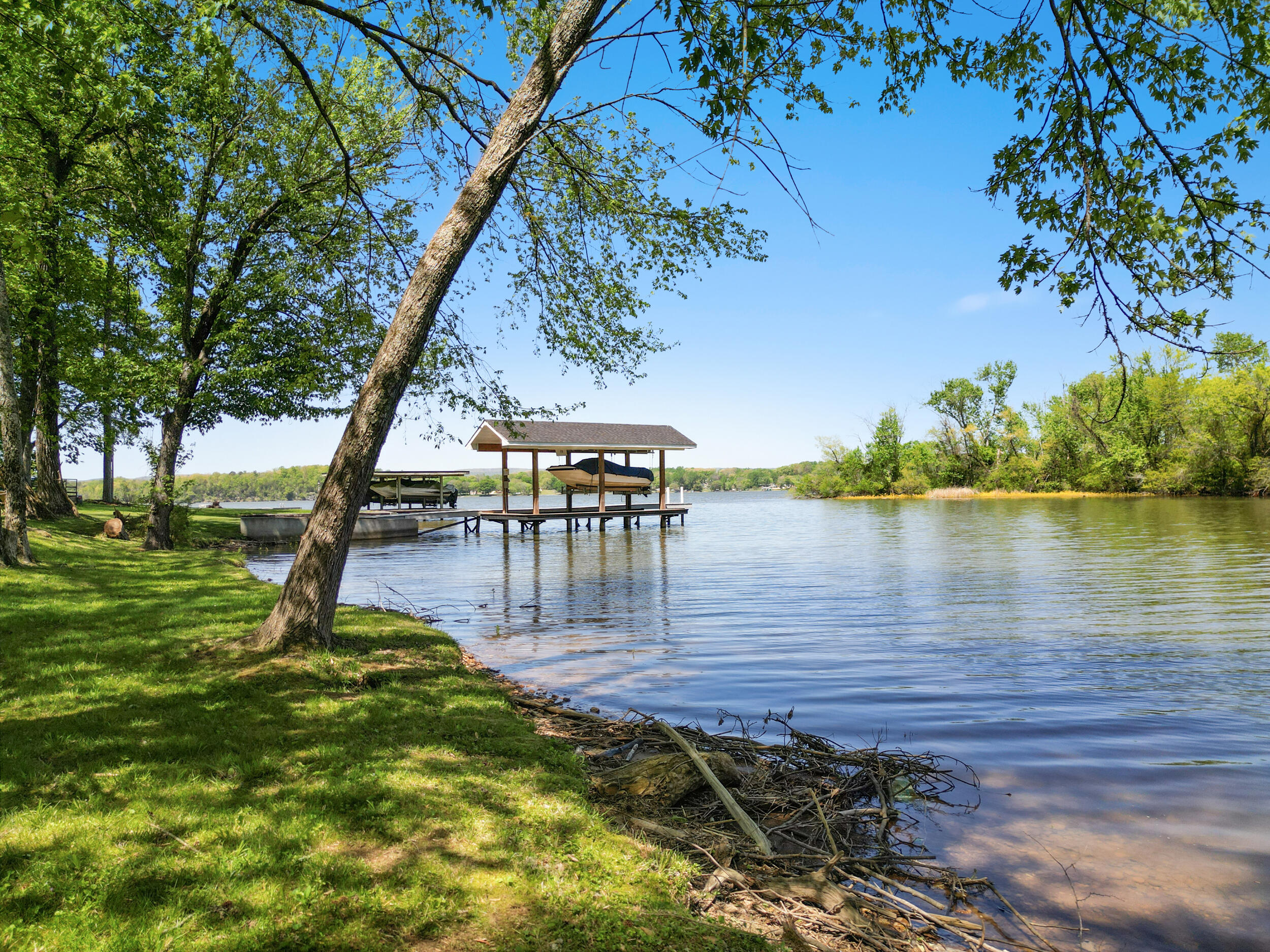 5723 Island View Drive