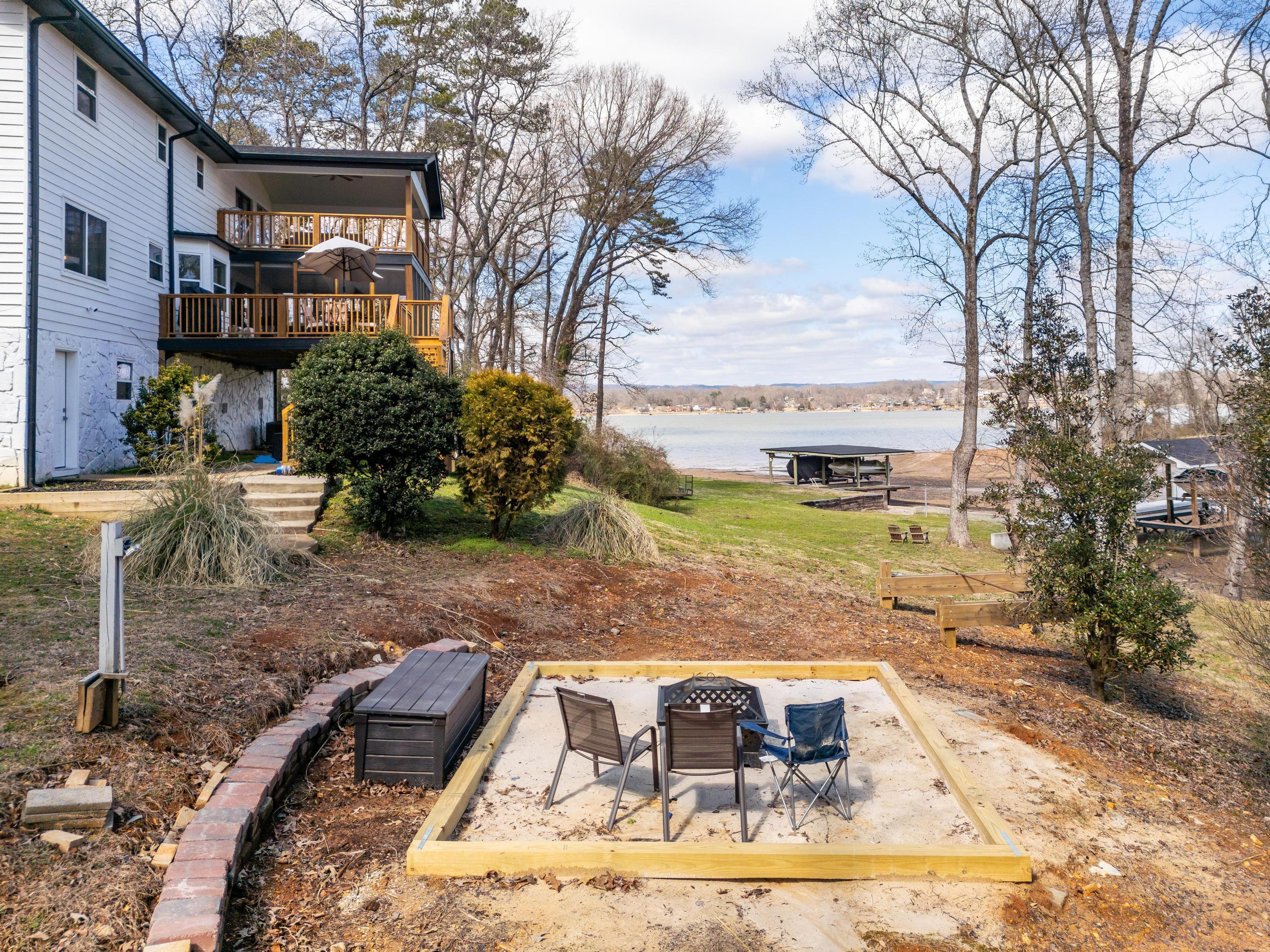 5723 Island View Drive
