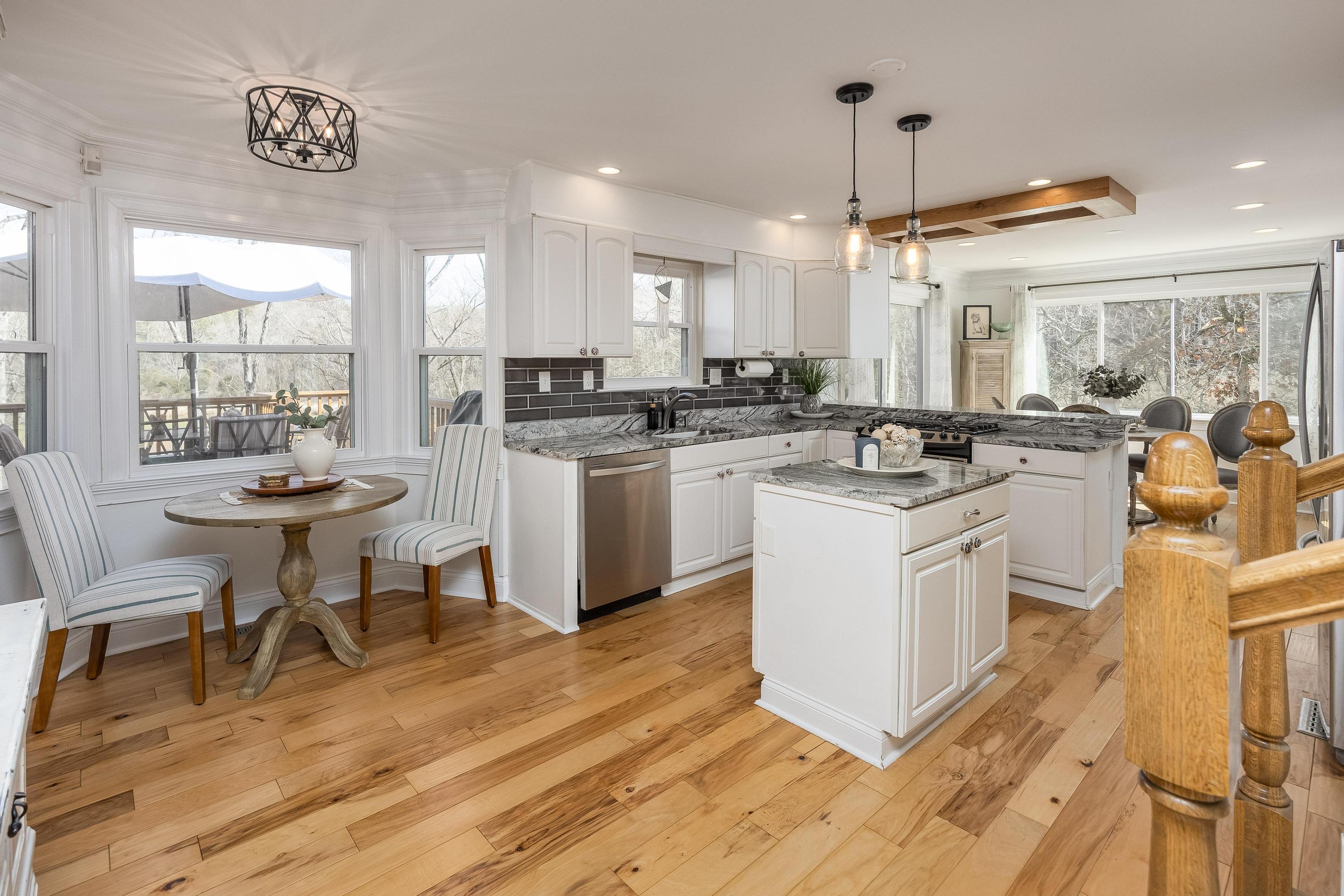 5723 Island View Drive