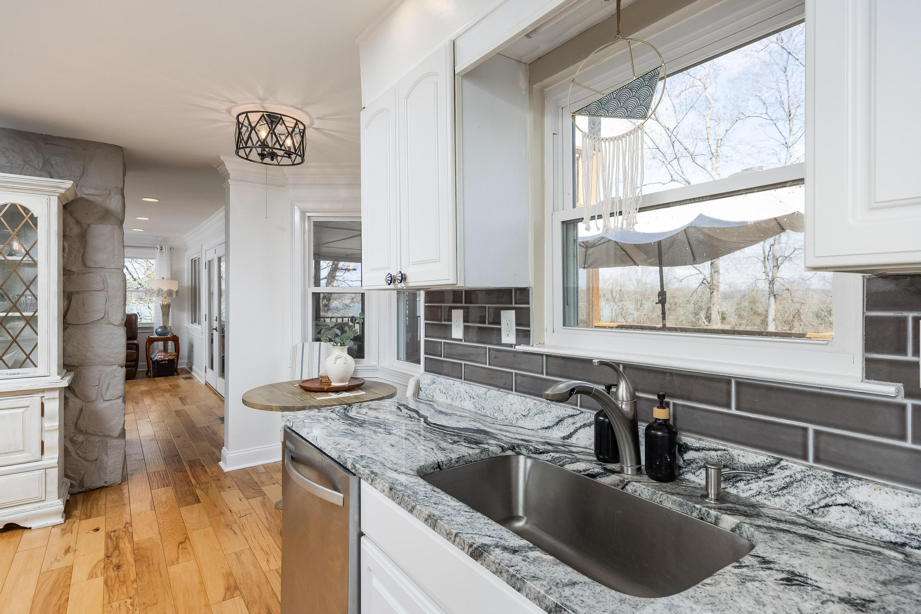 5723 Island View Drive