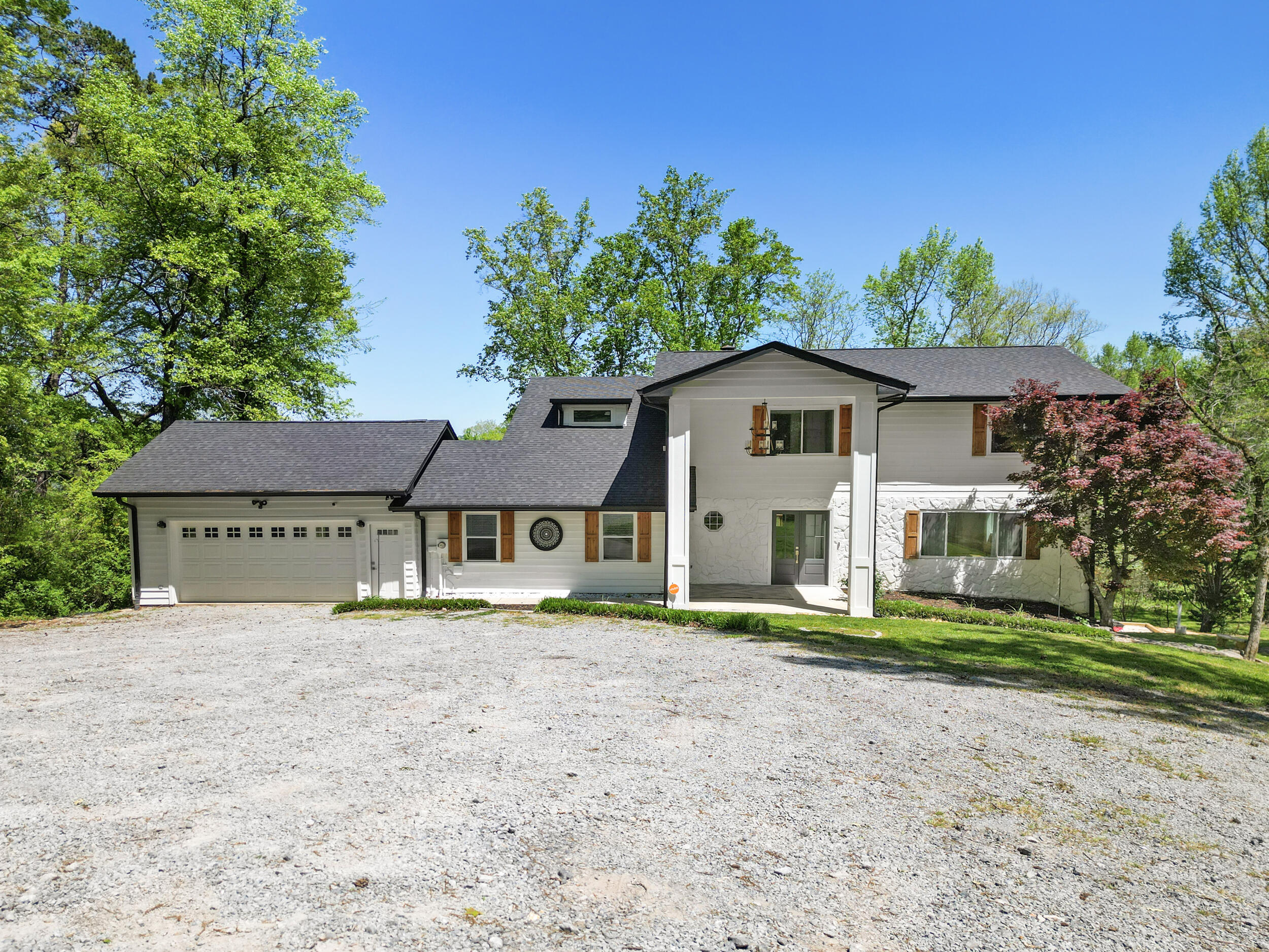5723 Island View Drive