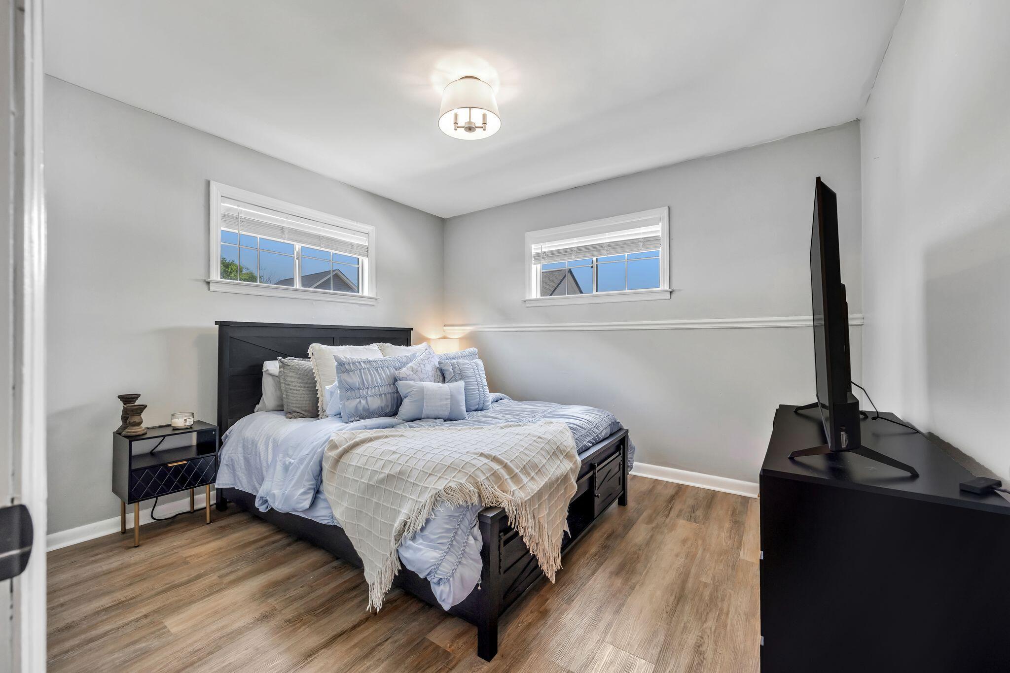 416 Cliff Drive SE