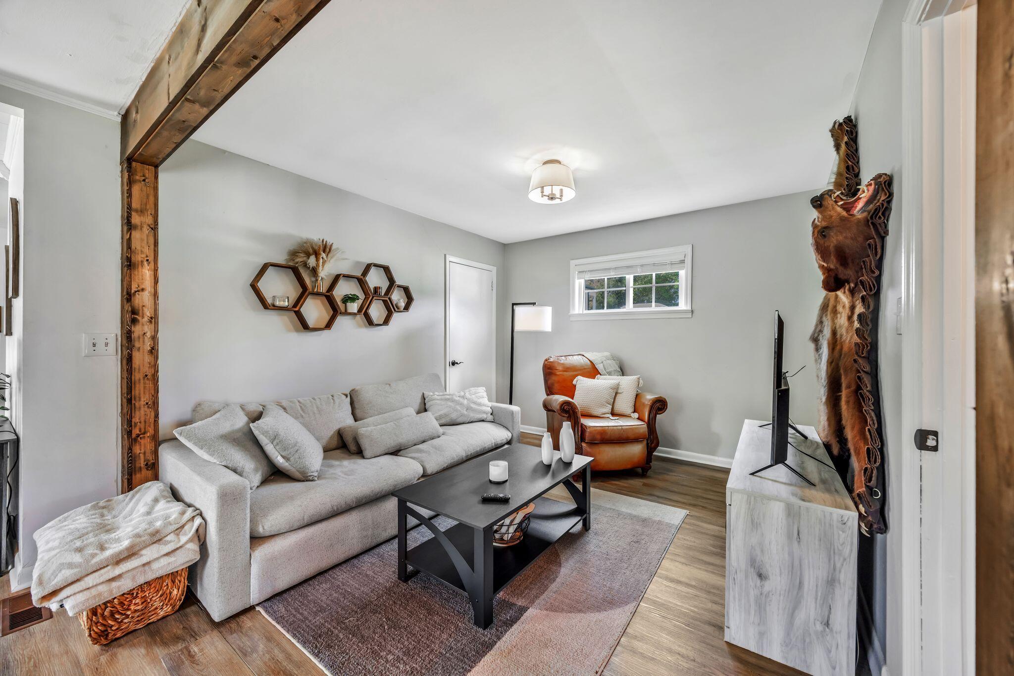 416 Cliff Drive SE