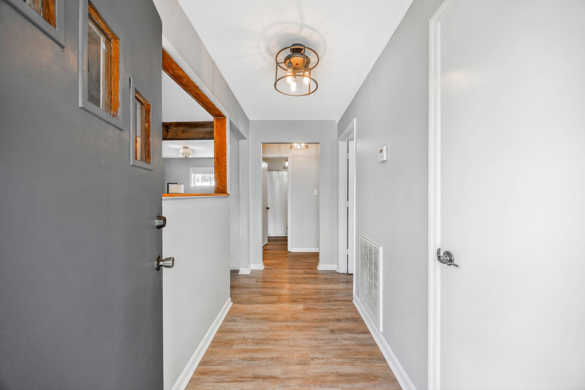 416 Cliff Drive SE
