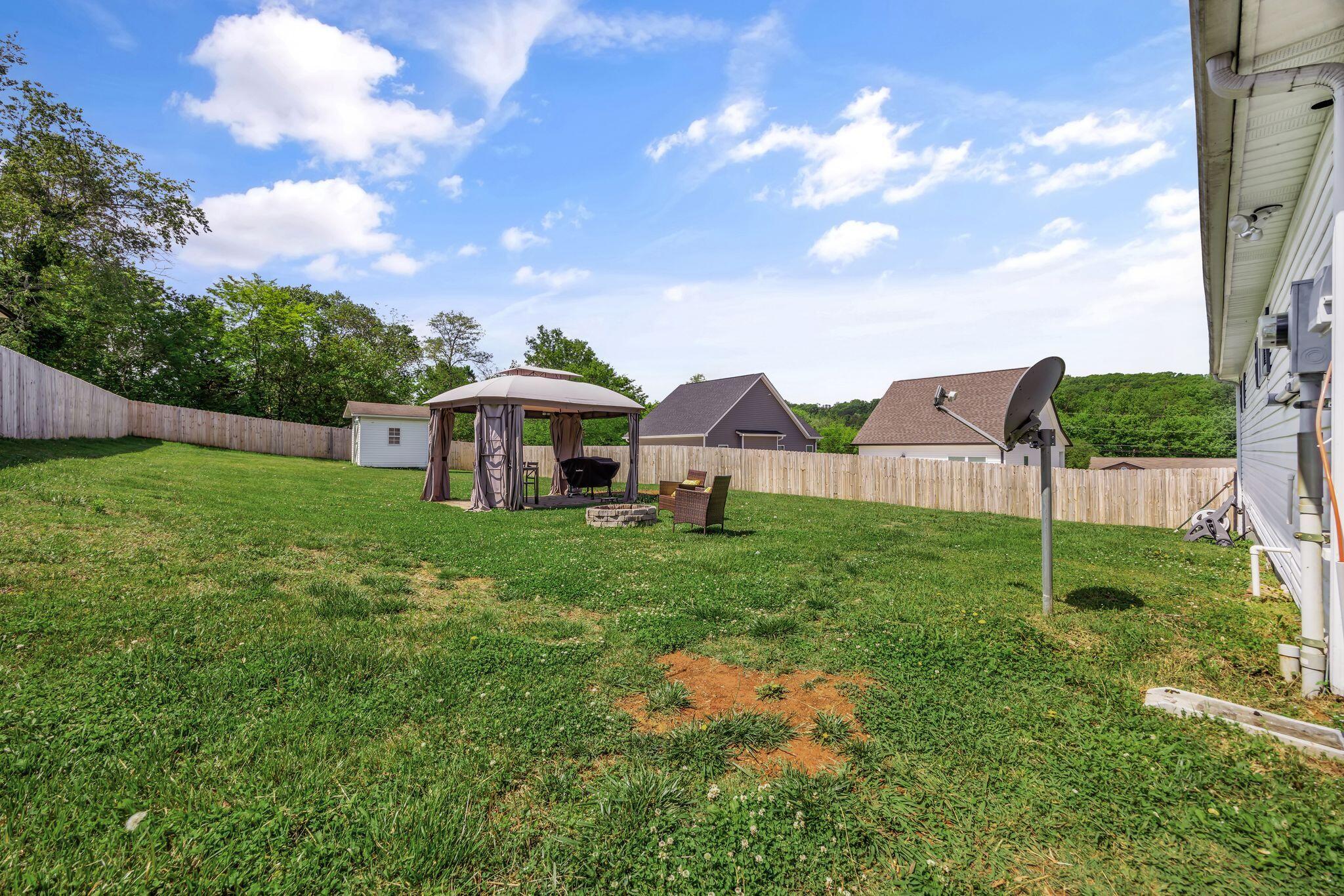 416 Cliff Drive SE