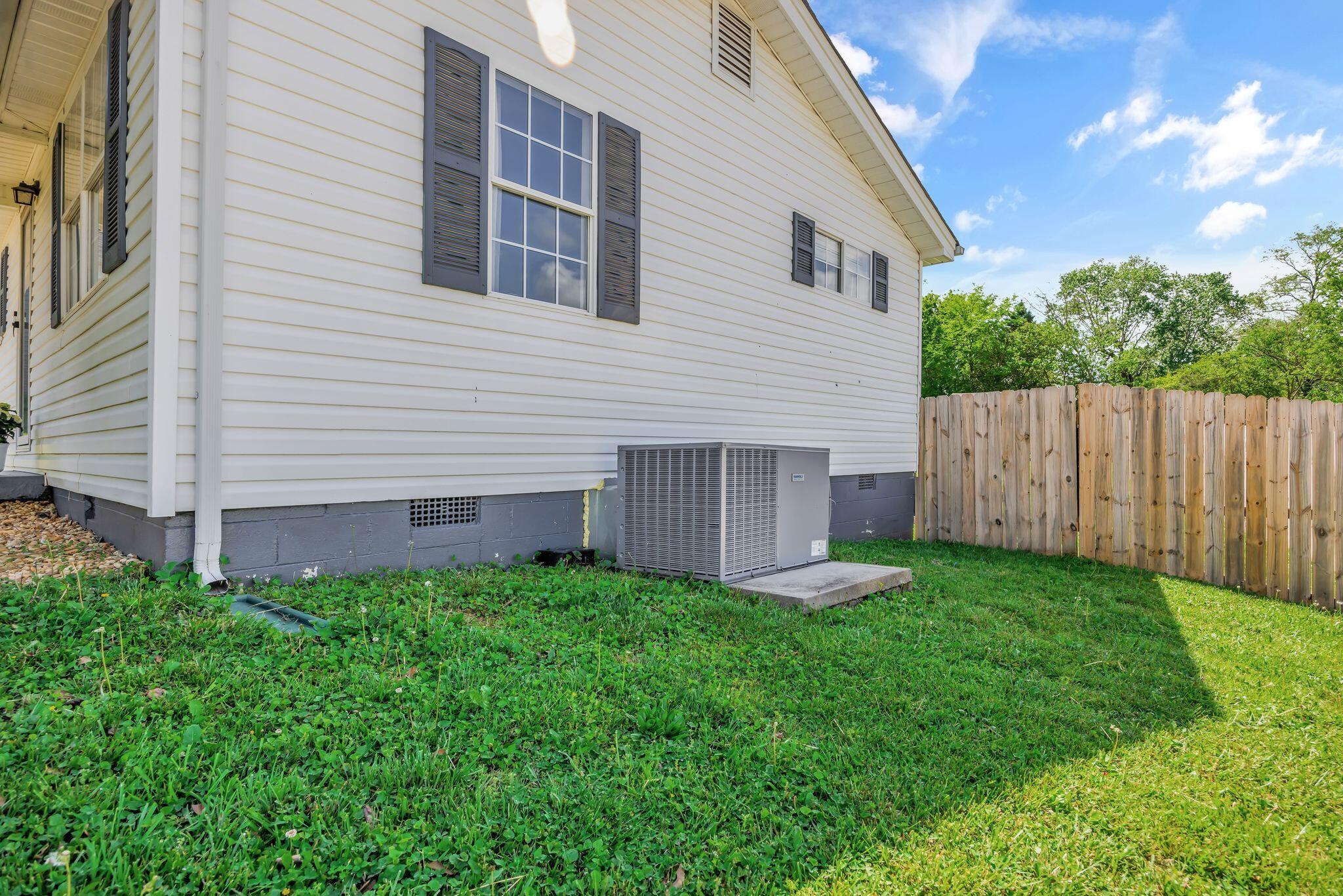 416 Cliff Drive SE