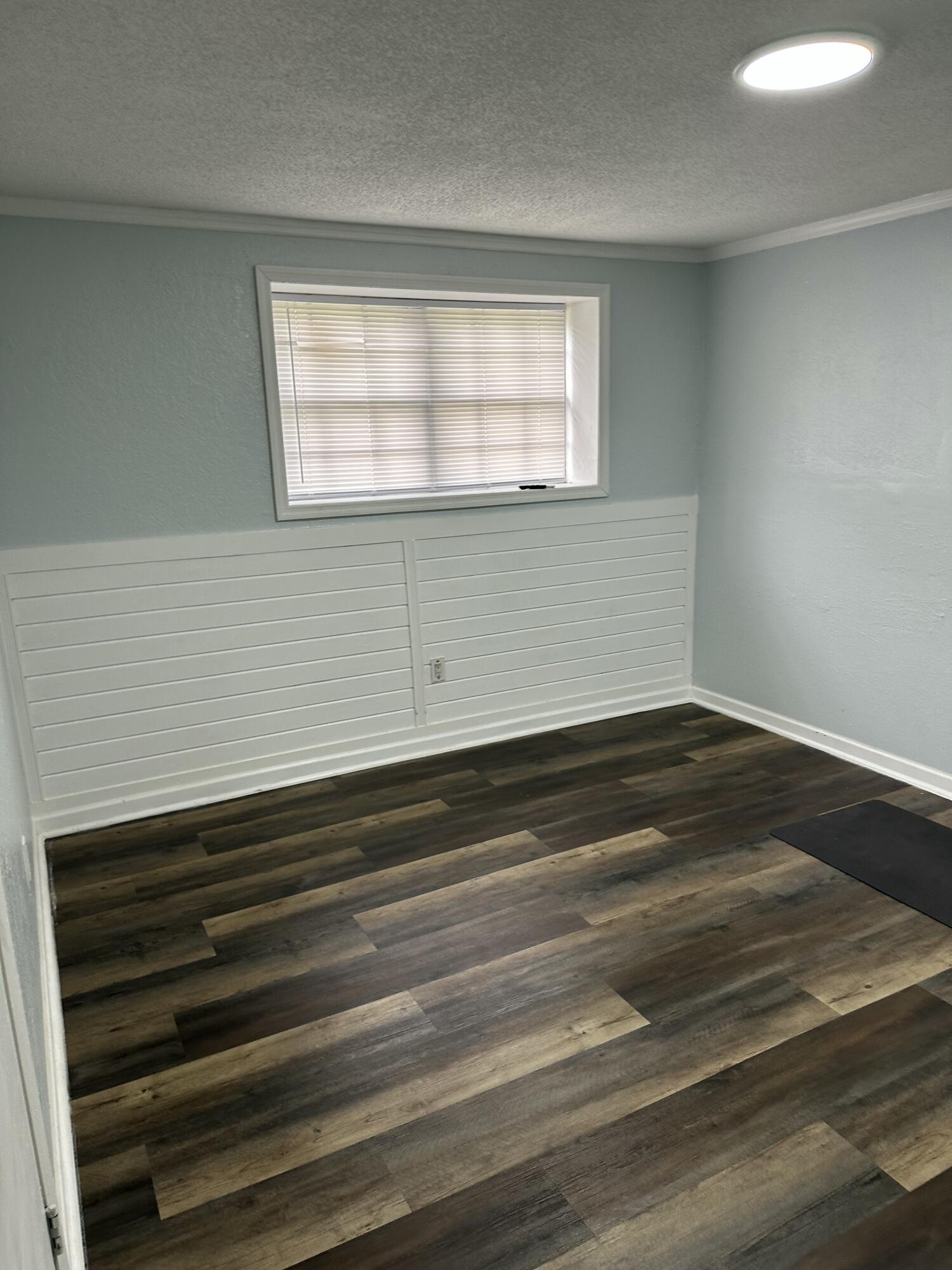 2514 Maplewood Drive