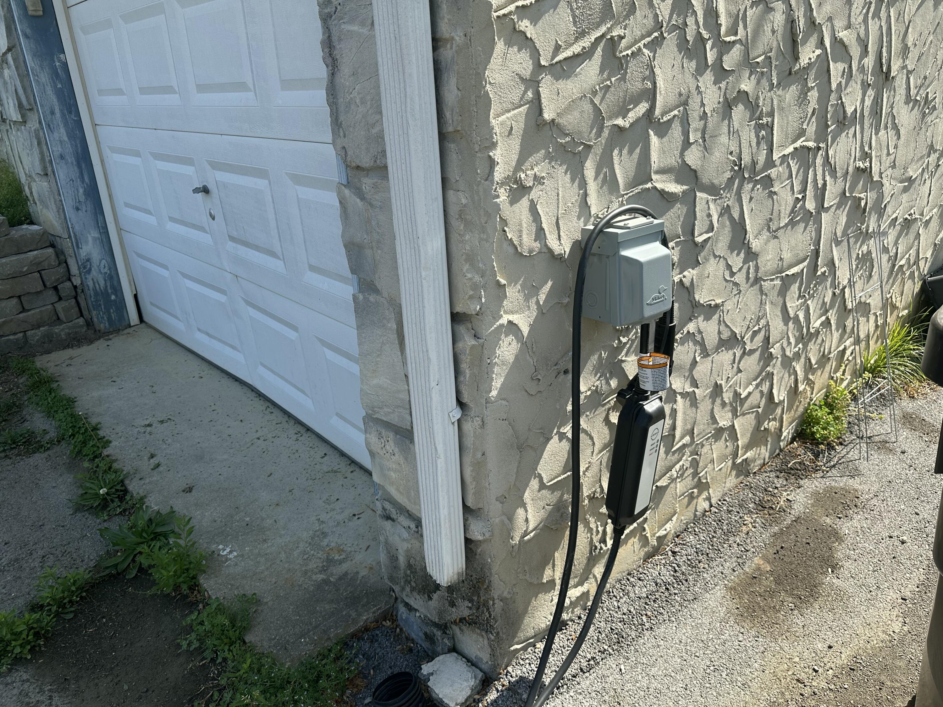 2514 Maplewood Drive