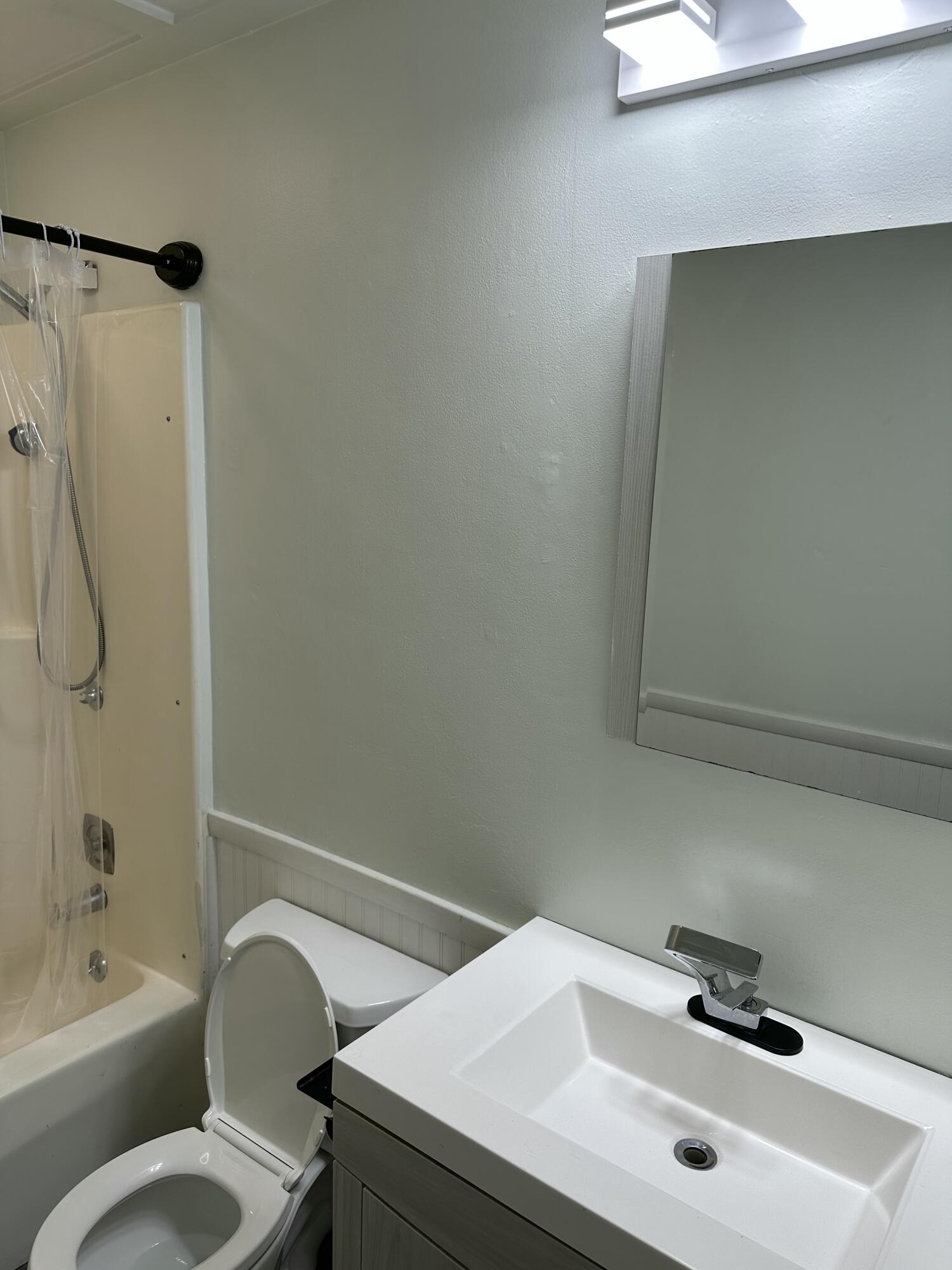 2514 Maplewood Drive