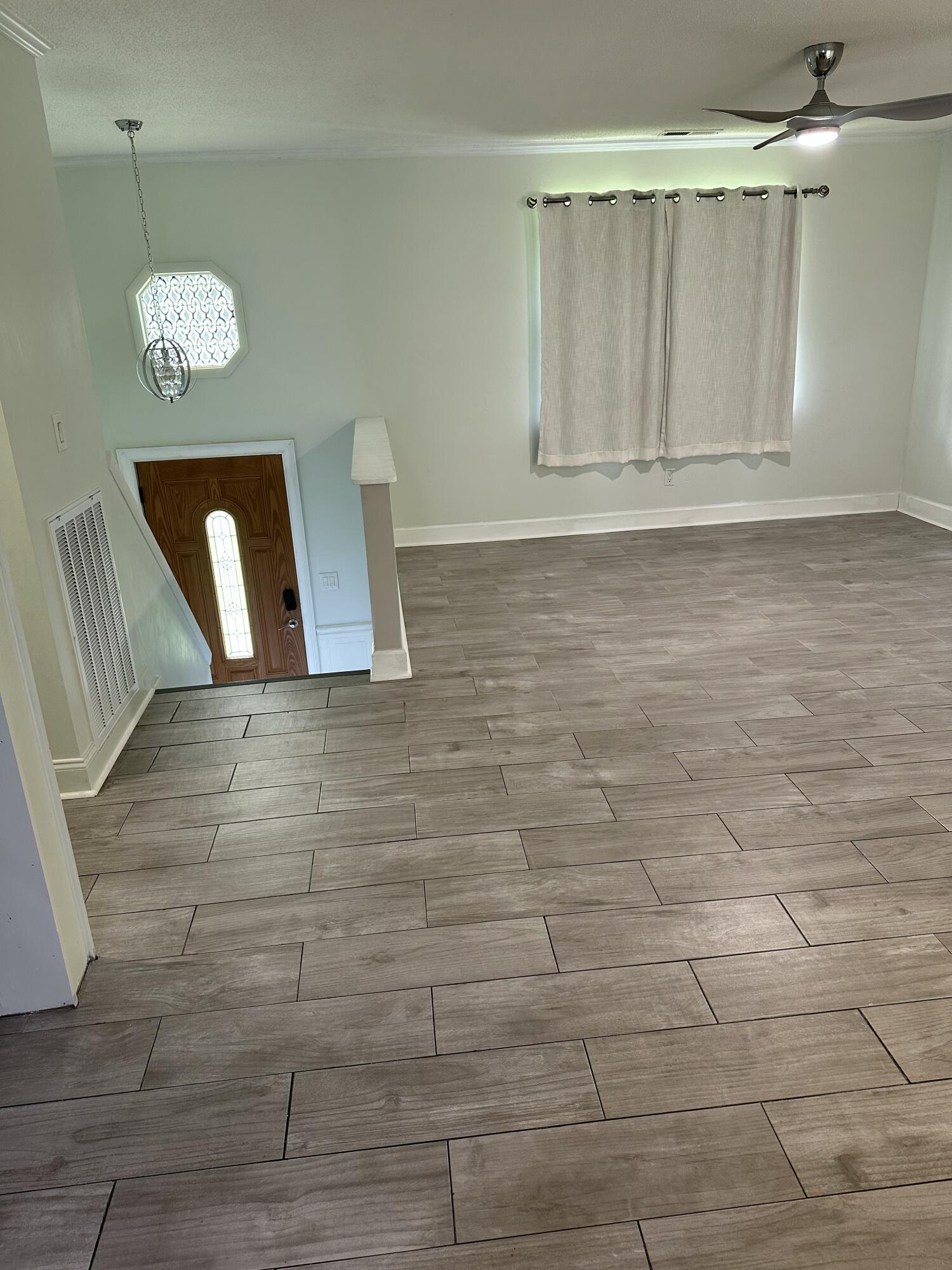 2514 Maplewood Drive