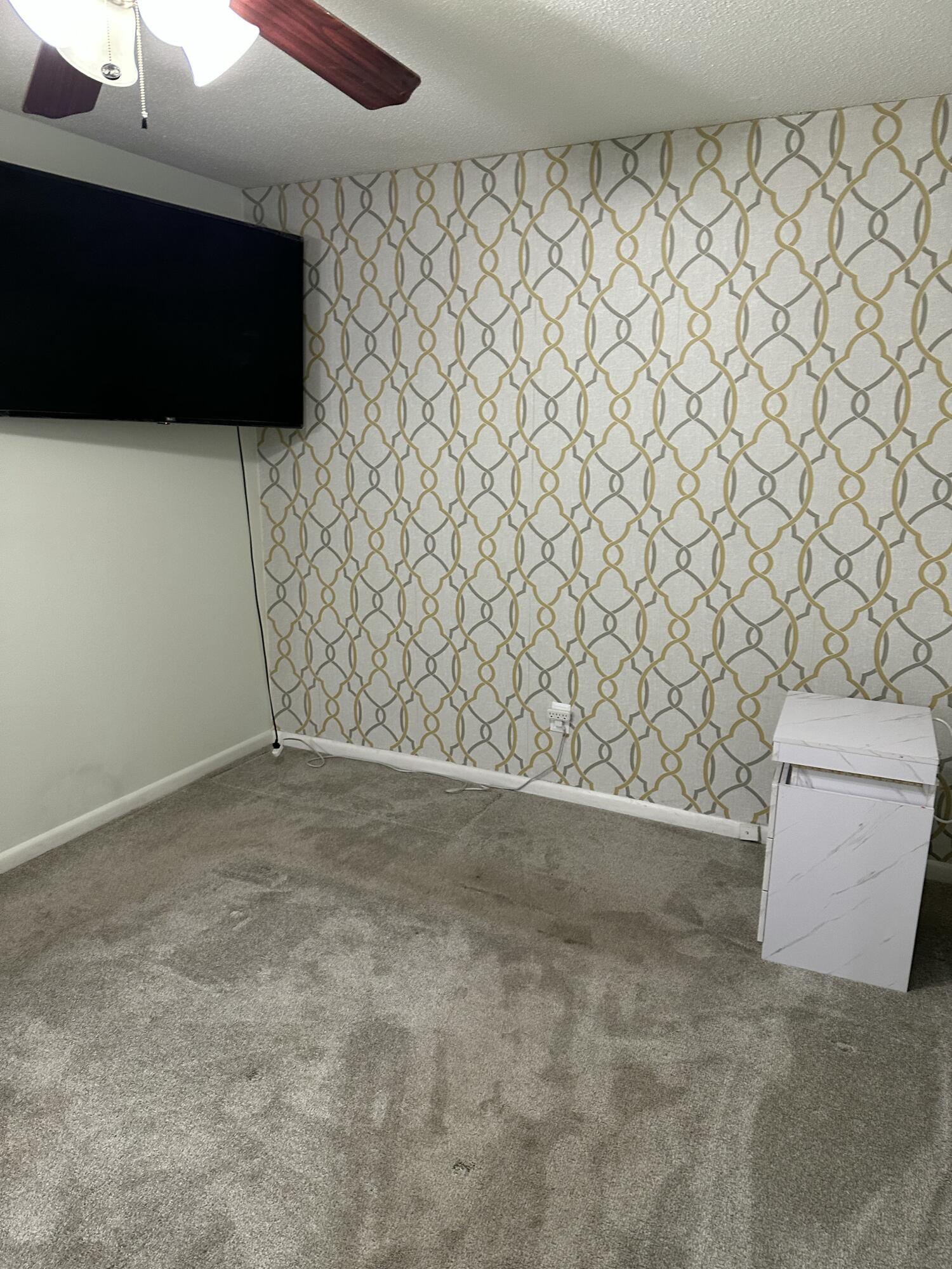 2514 Maplewood Drive