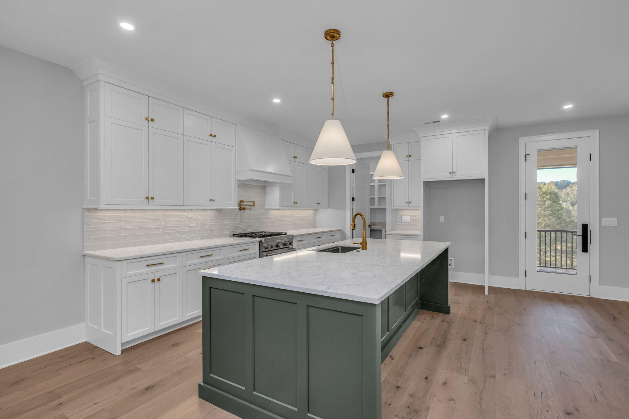 1373 London Woods Way, 18