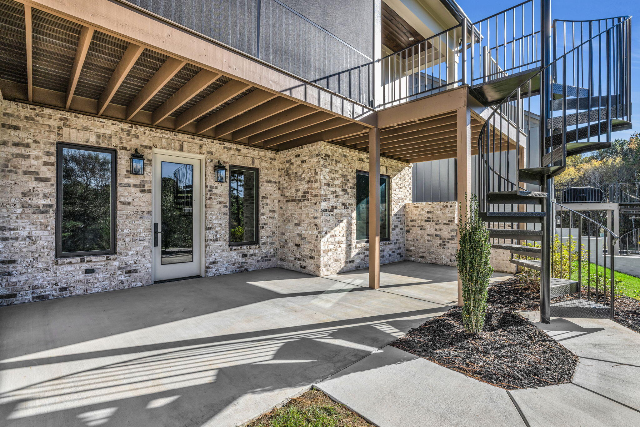 1373 London Woods Way, 18