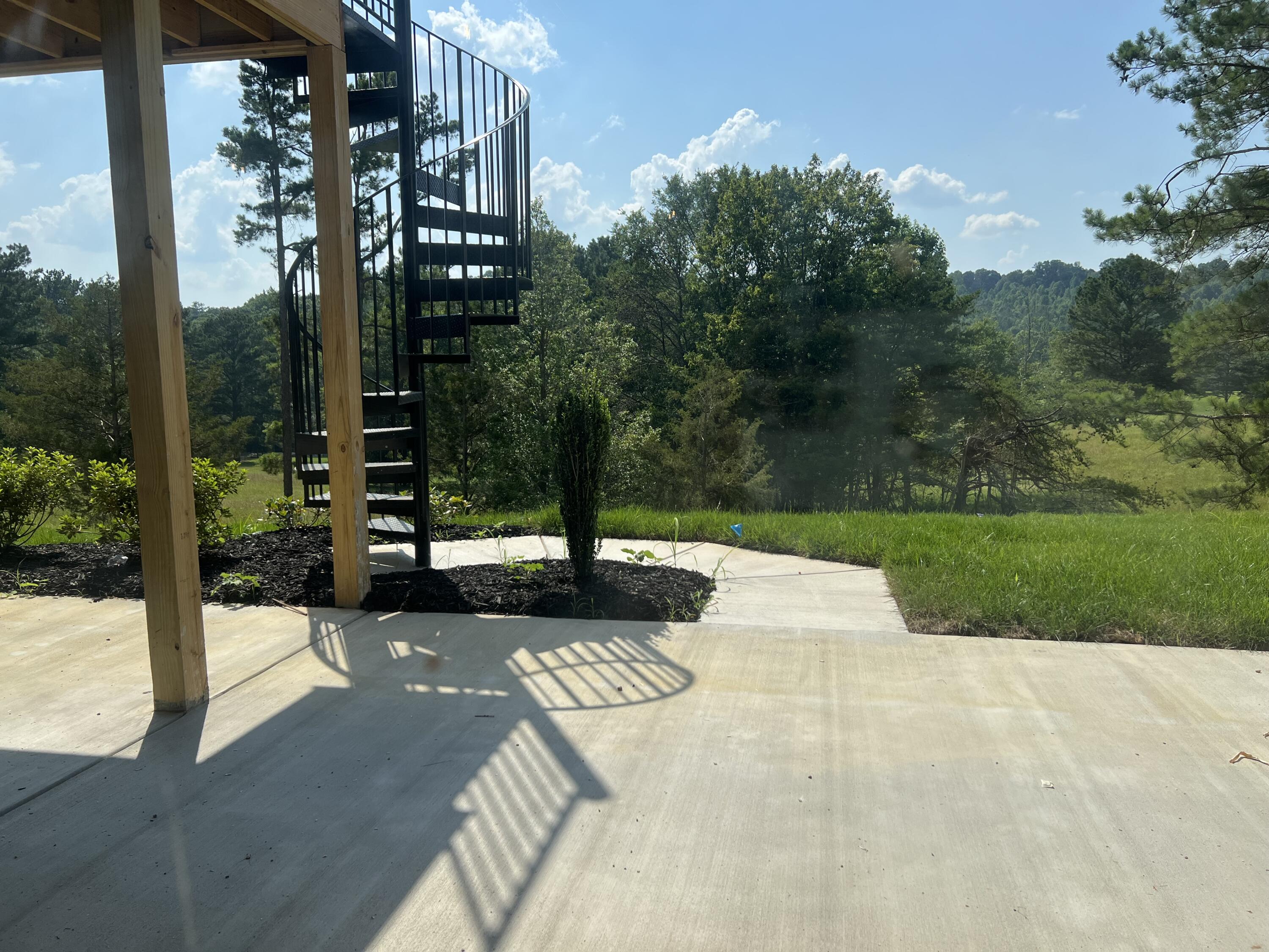 1373 London Woods Way, 18