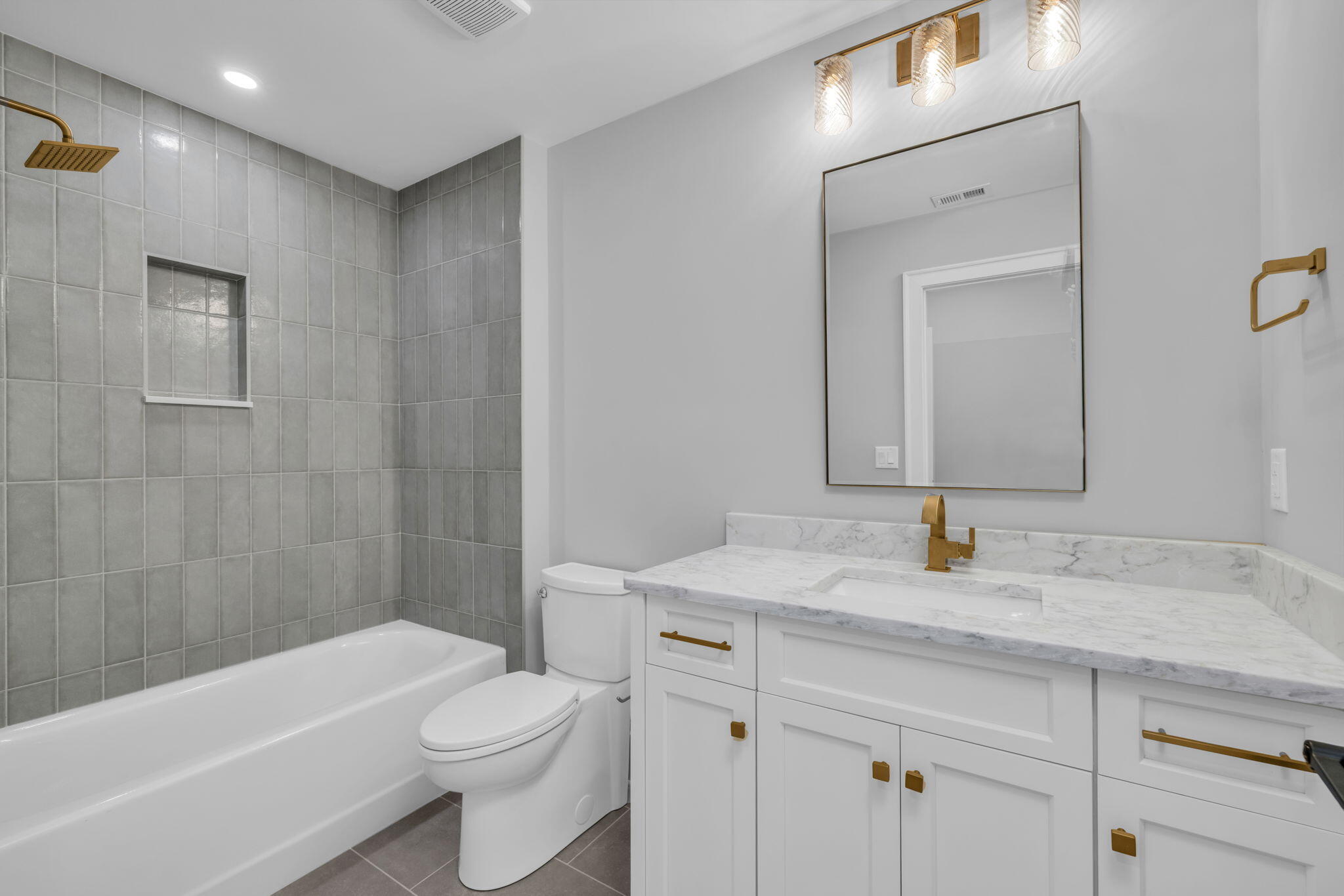 1373 London Woods Way, 18