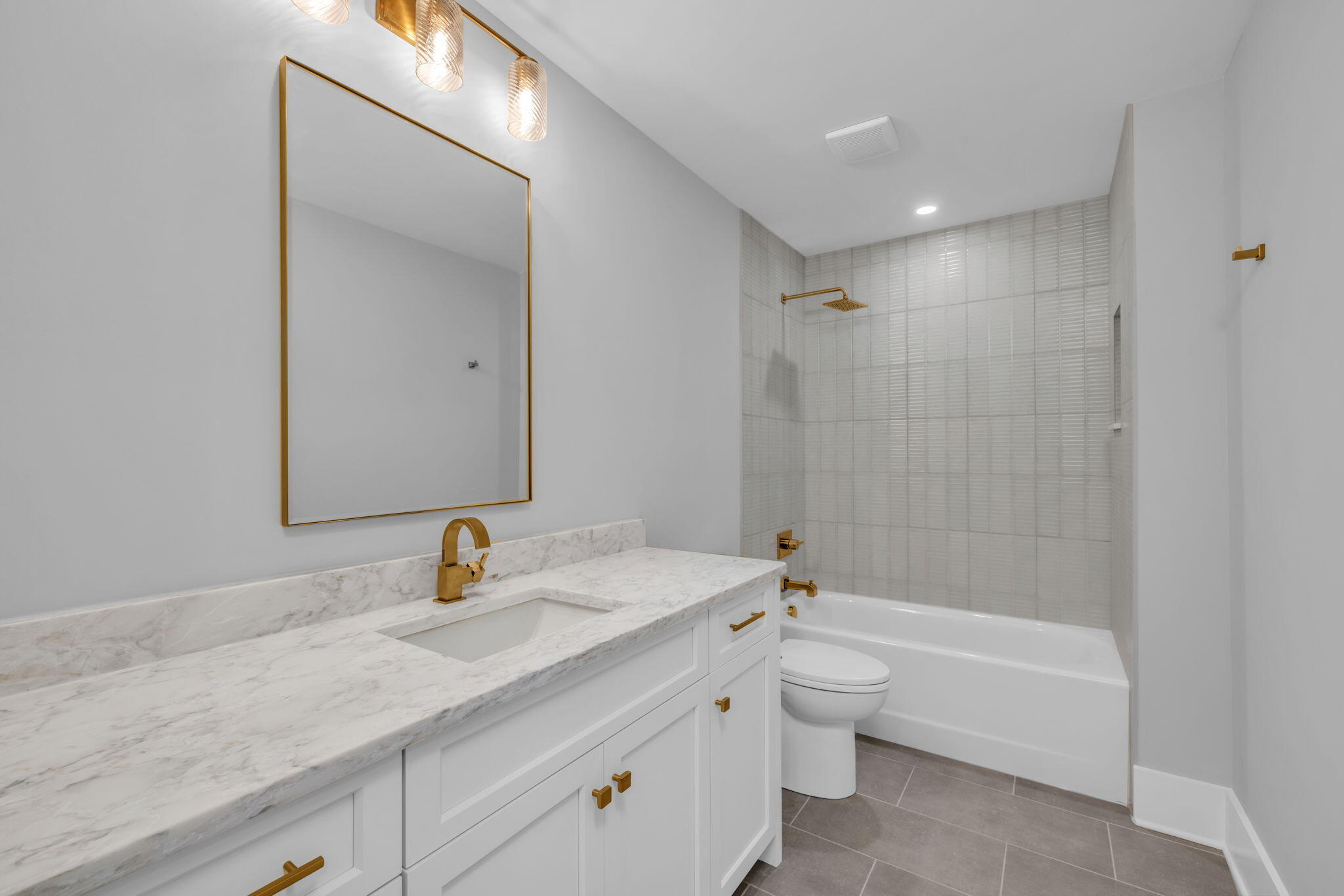 1373 London Woods Way, 18