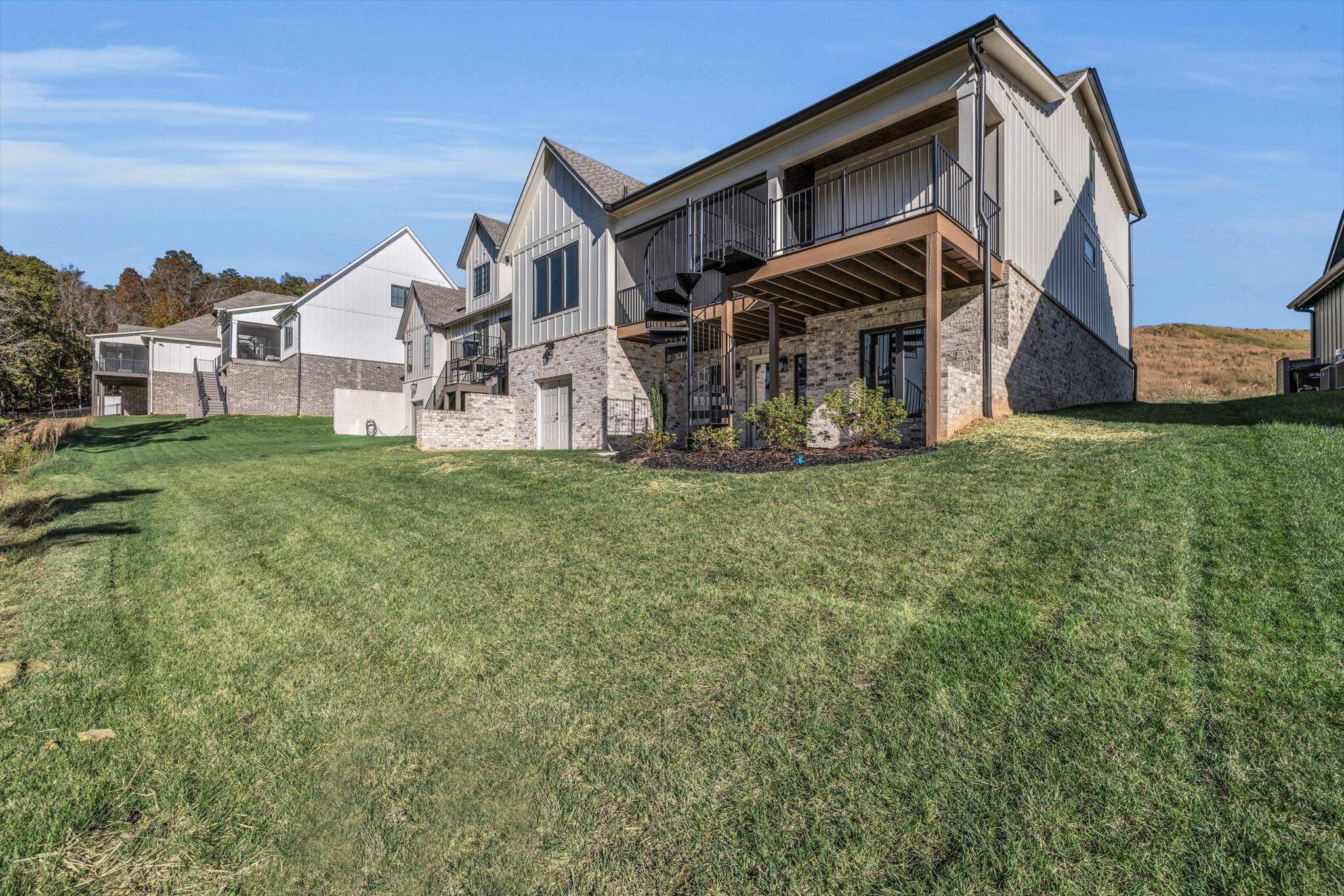 1373 London Woods Way, 18