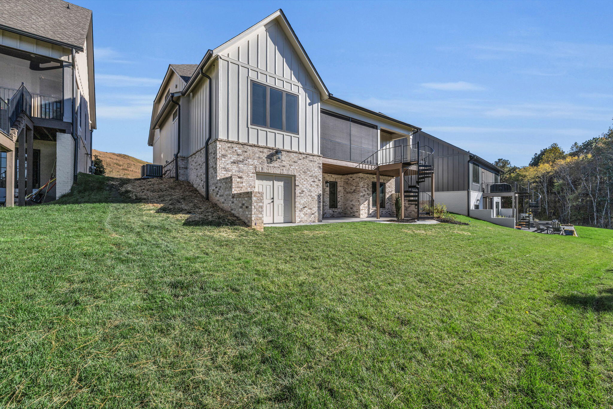 1373 London Woods Way, 18