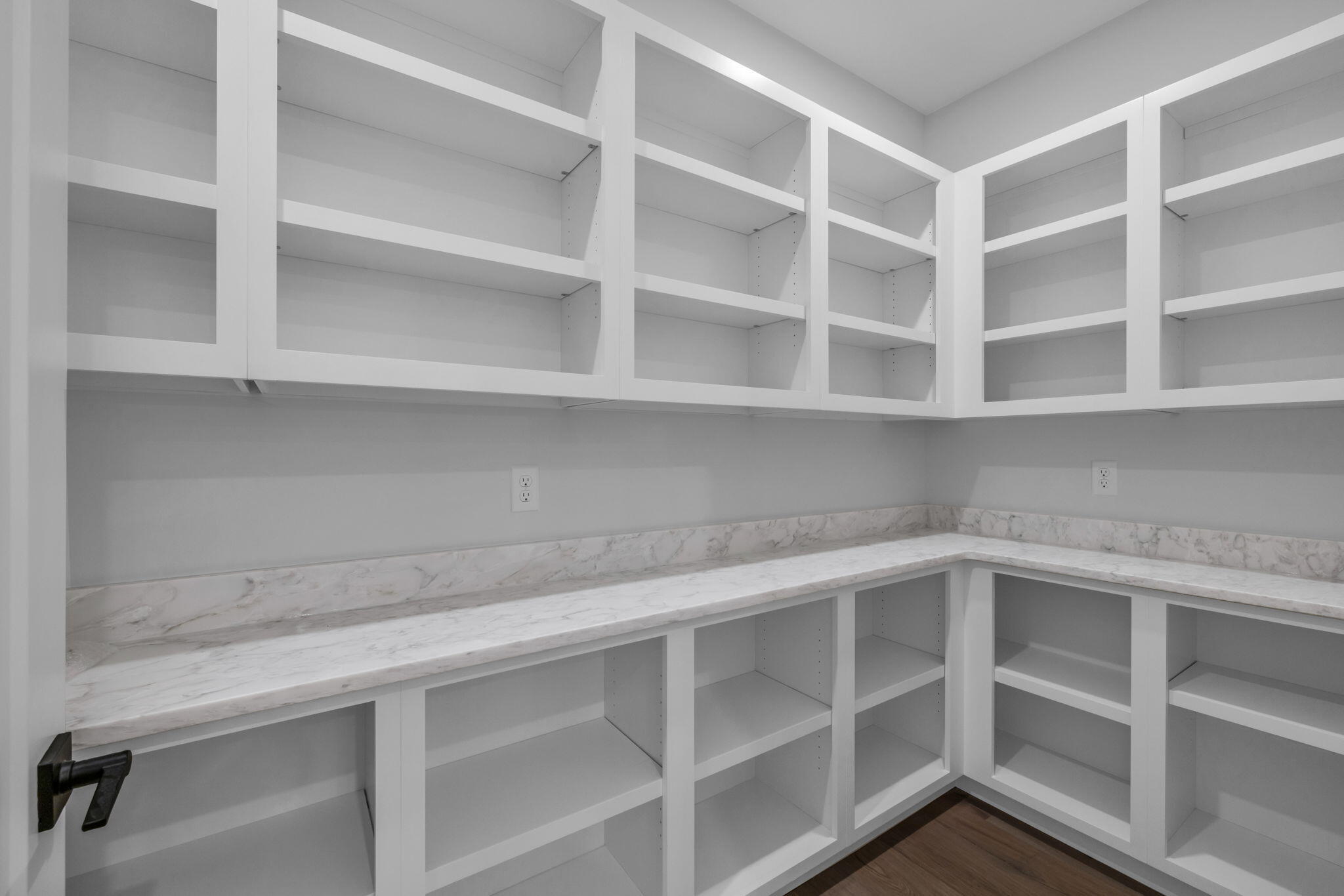 1373 London Woods Way, 18