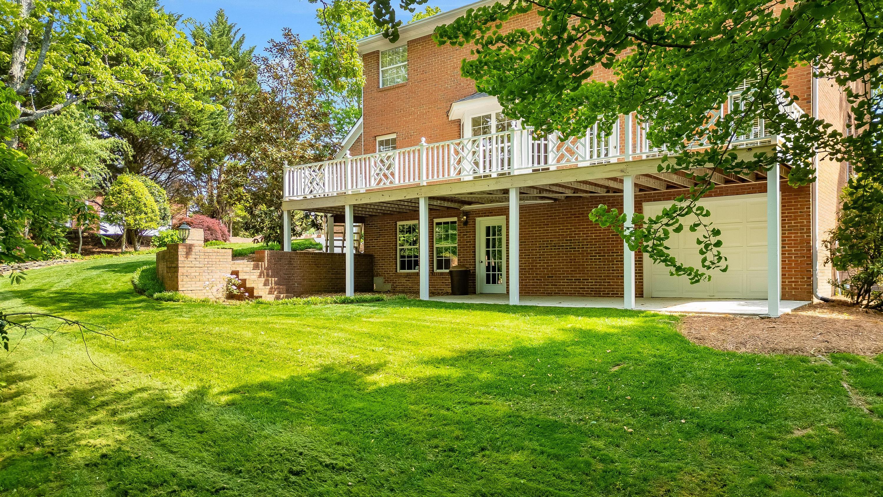 1926 Windstone Drive