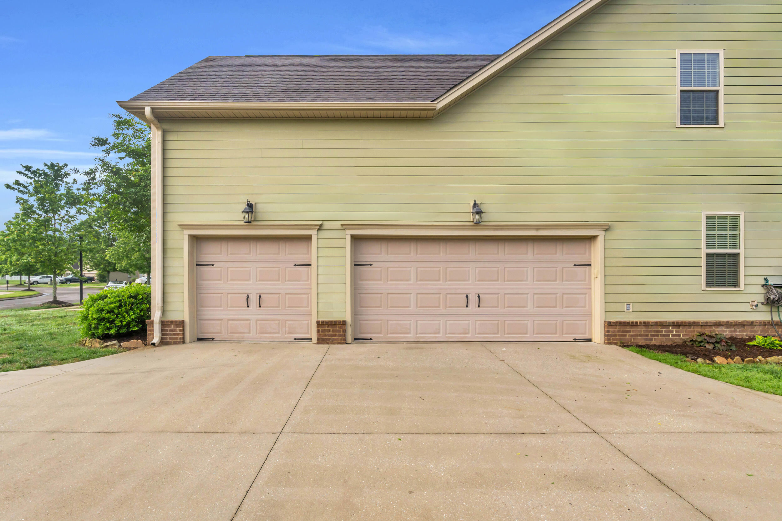 8358 Front Gate Circle