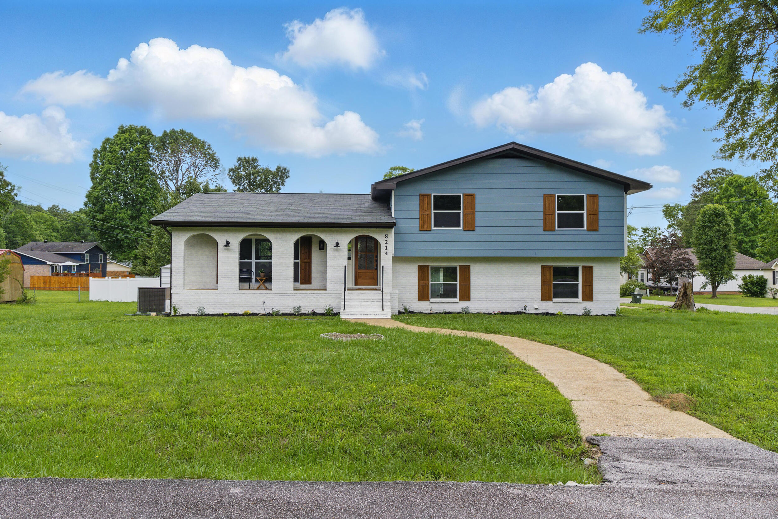 8214 Oxford Drive