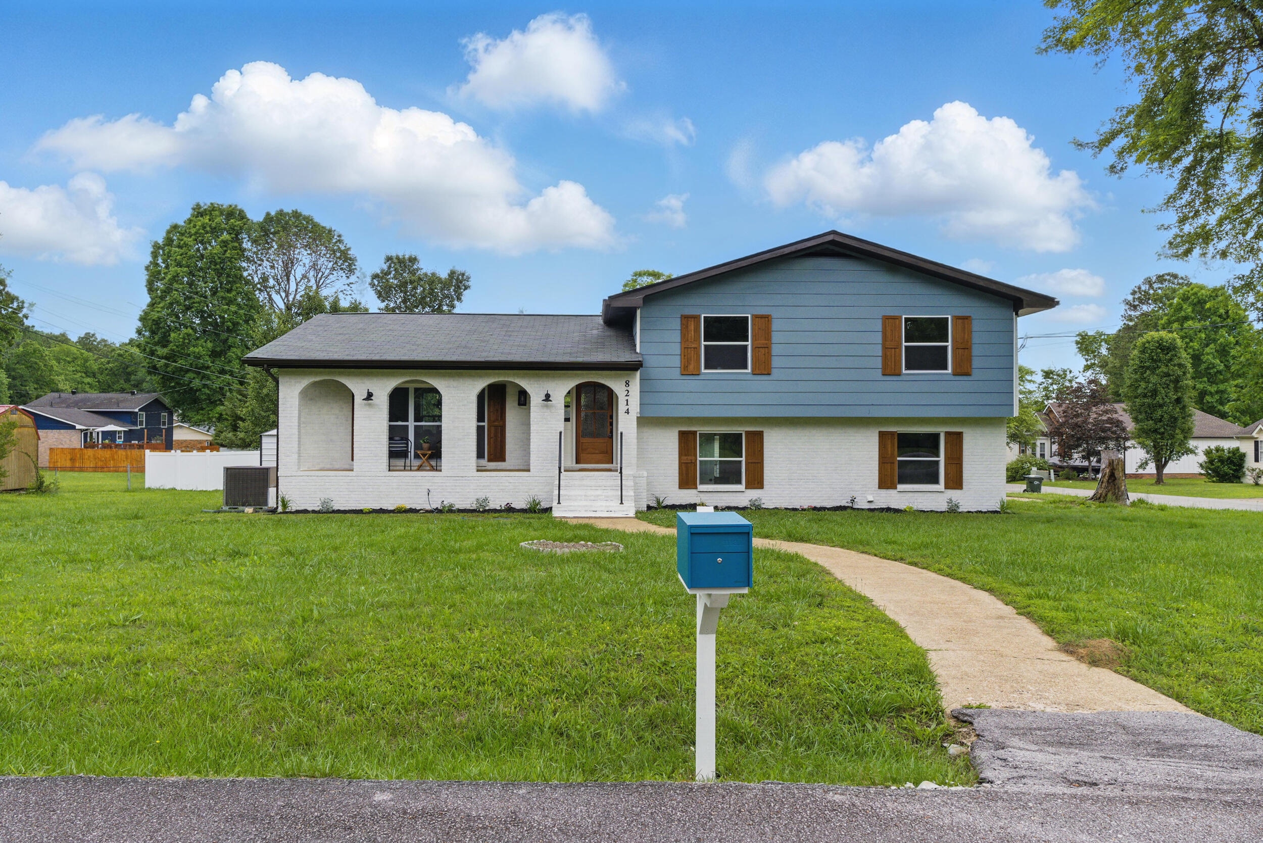 8214 Oxford Drive