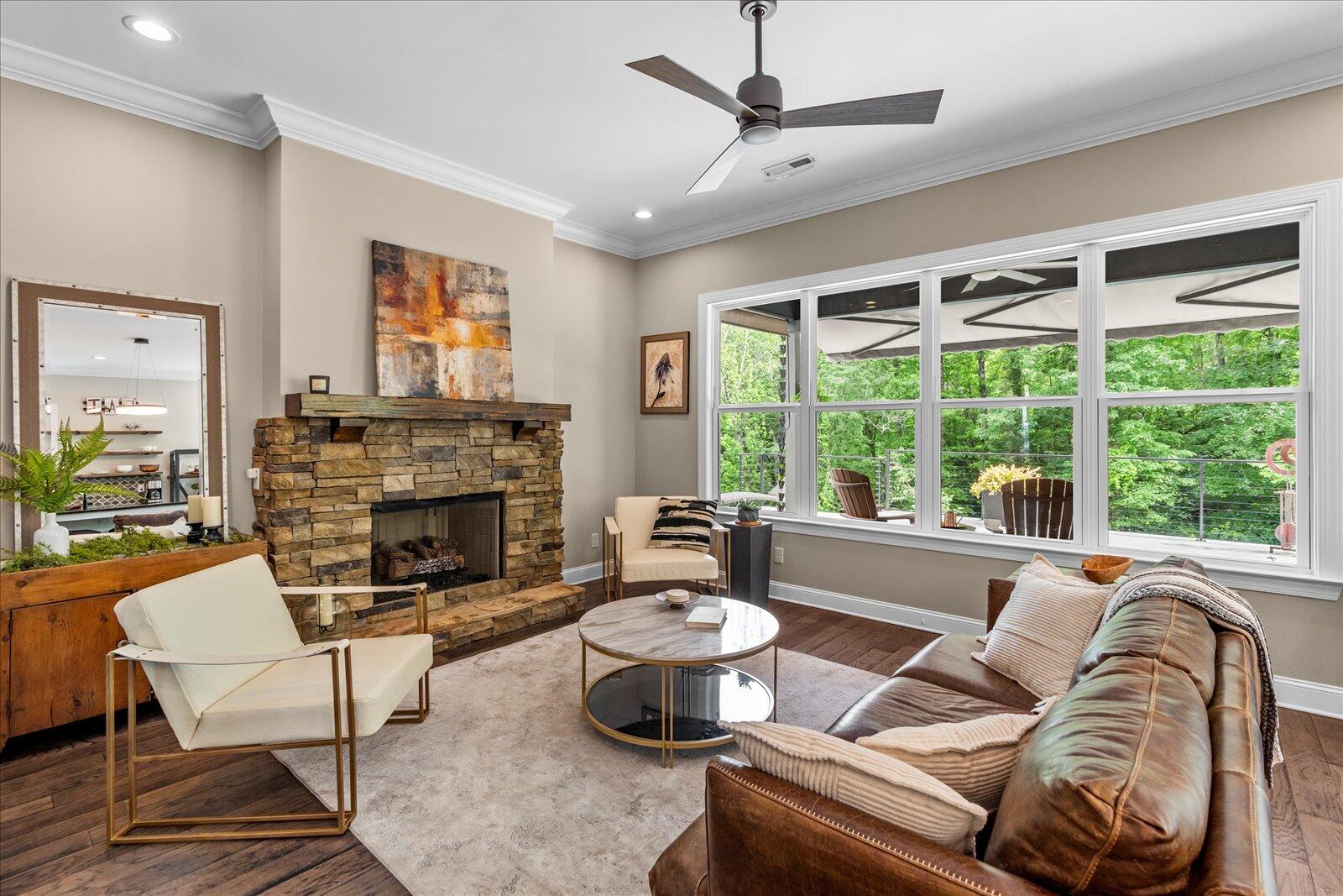 1712 Seven Pines Lane
