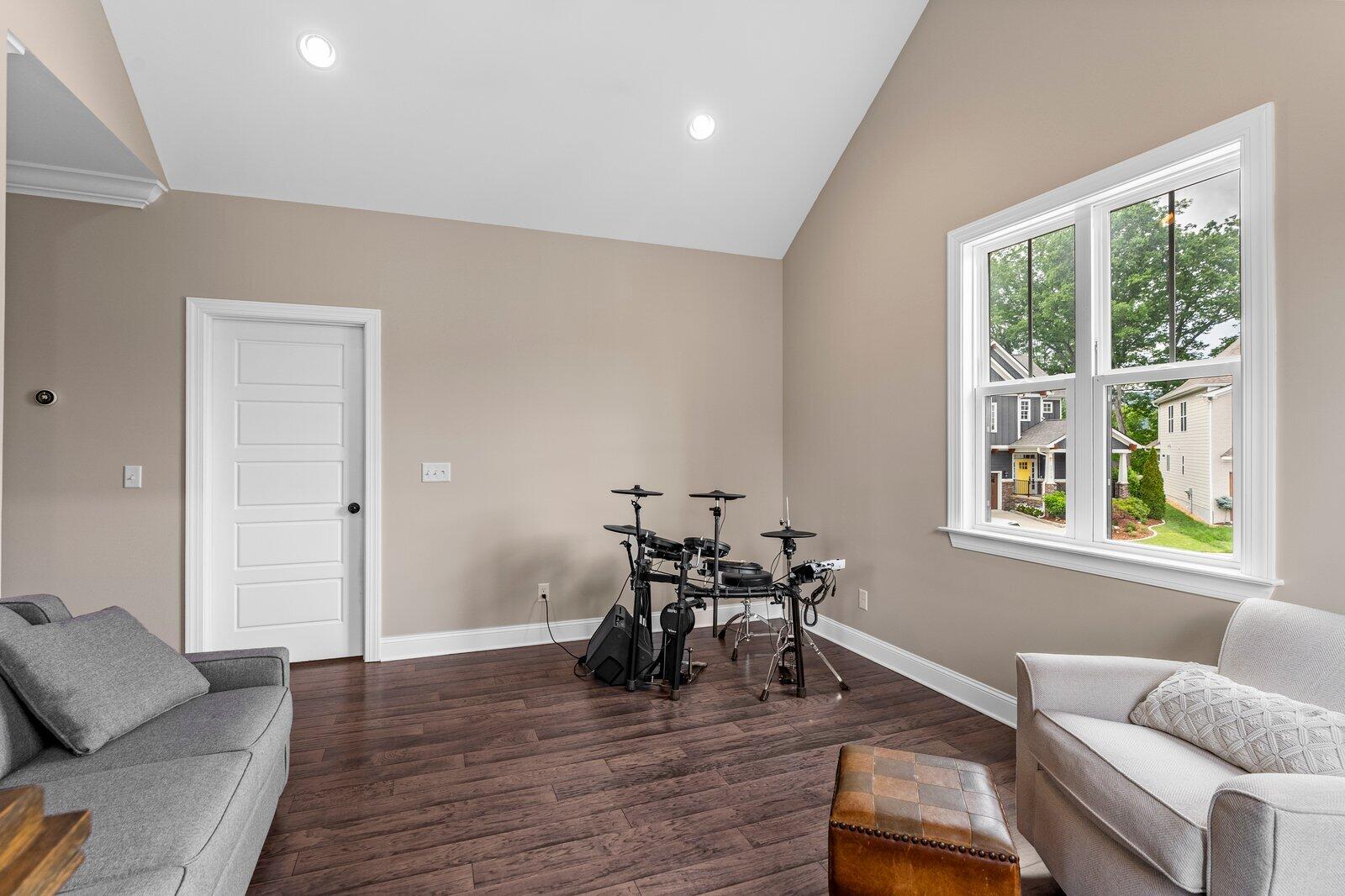1712 Seven Pines Lane