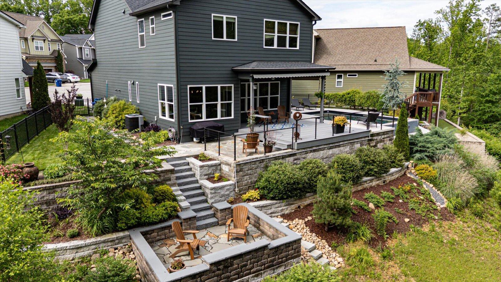1712 Seven Pines Lane