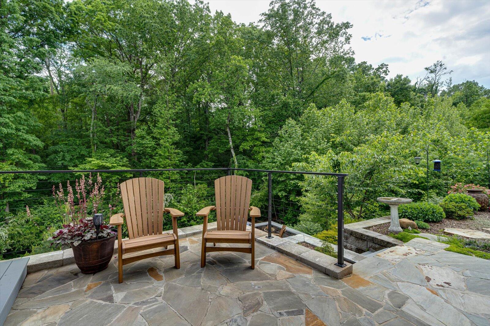 1712 Seven Pines Lane