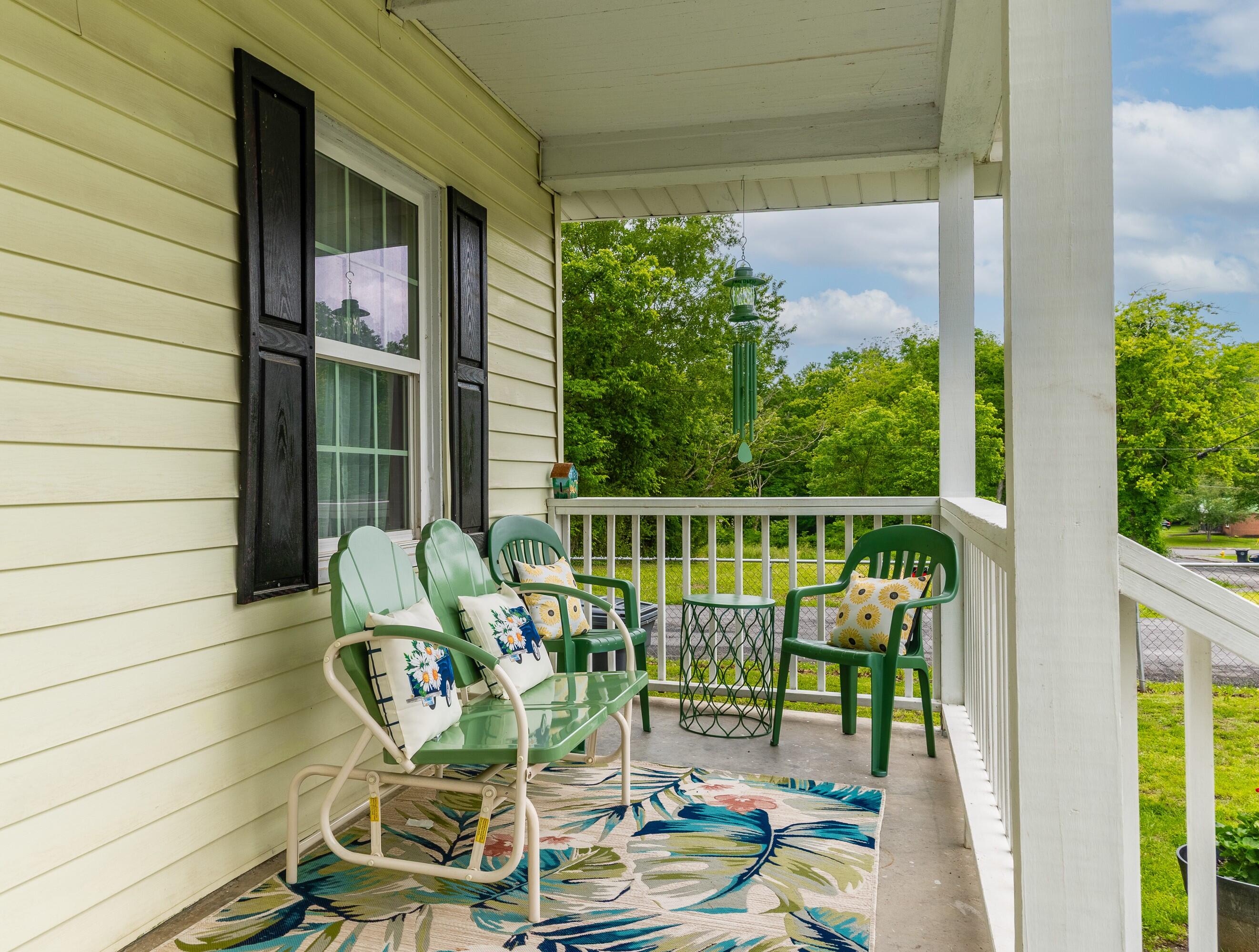 301 Cedar Street, LaFayette