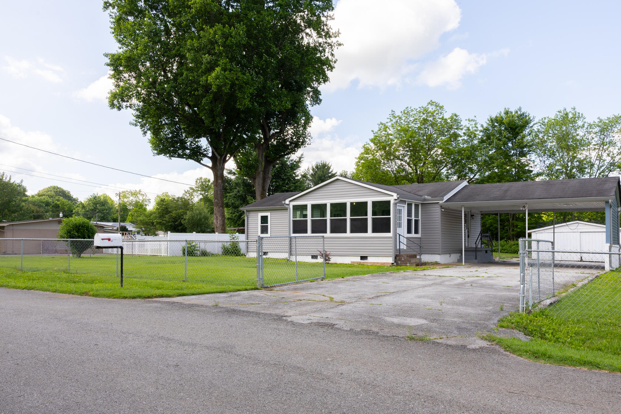 508 Hannah Drive SE