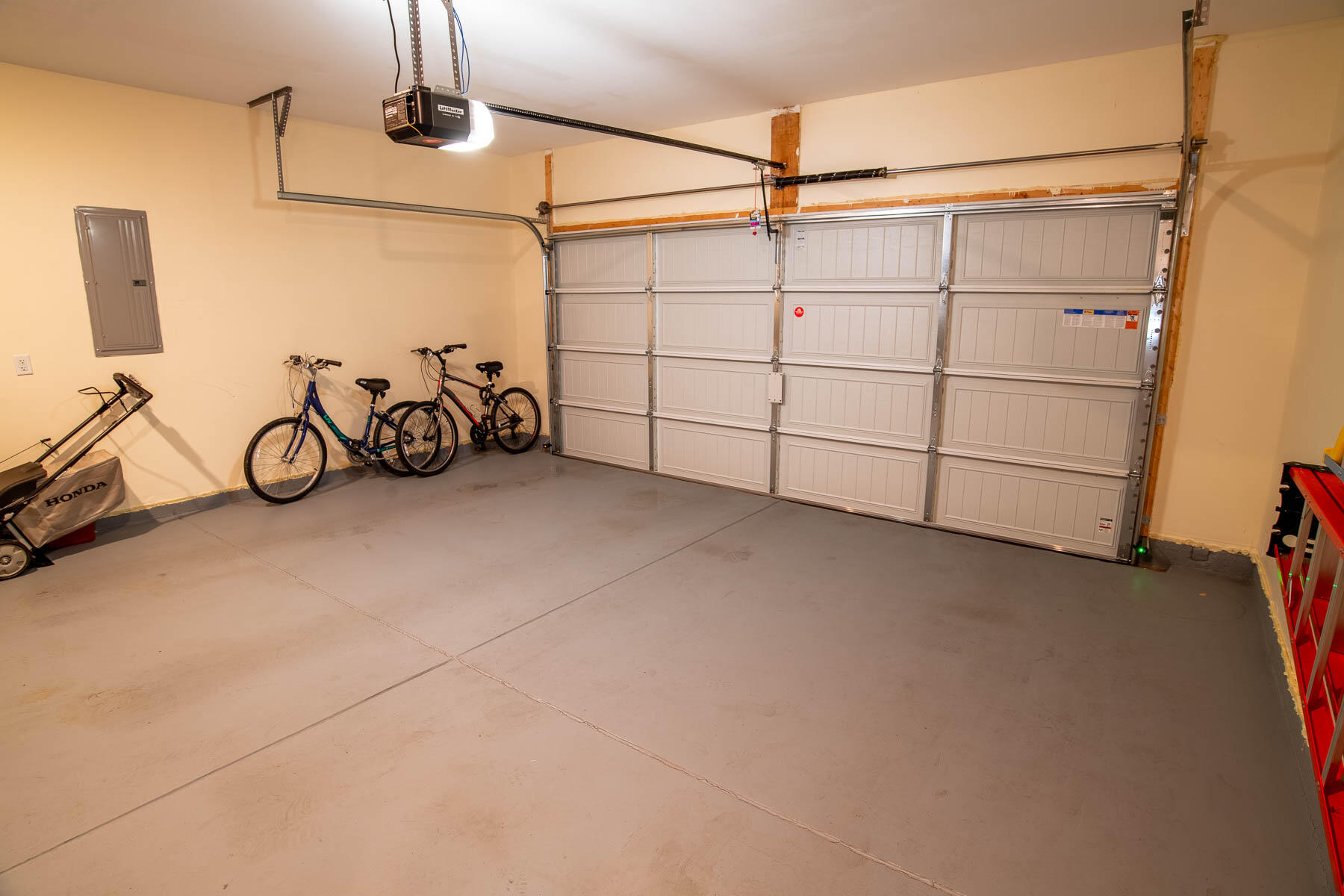 3079 Highline Drive SW, McDonald