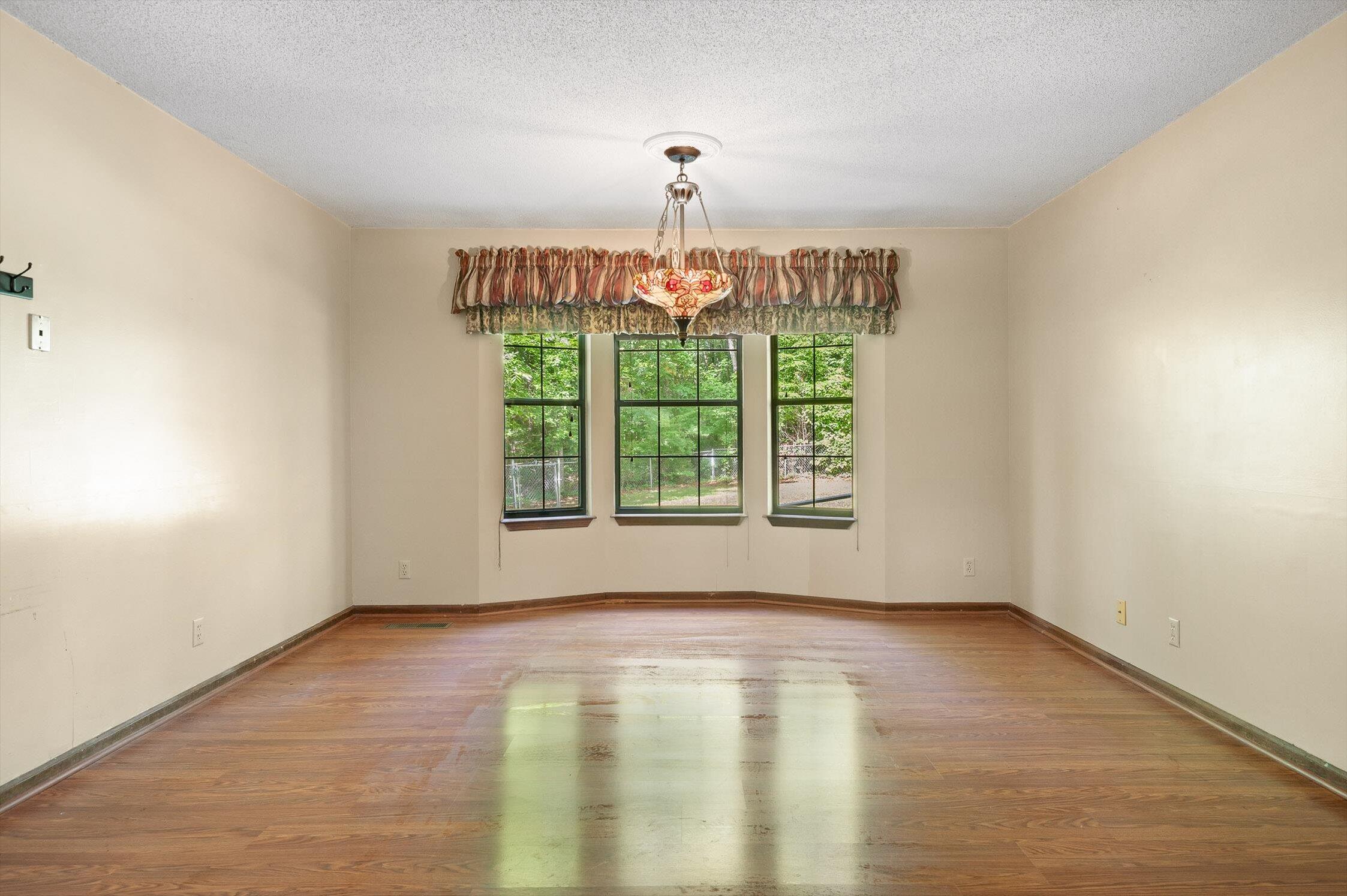 2400 Cedar Creek Drive