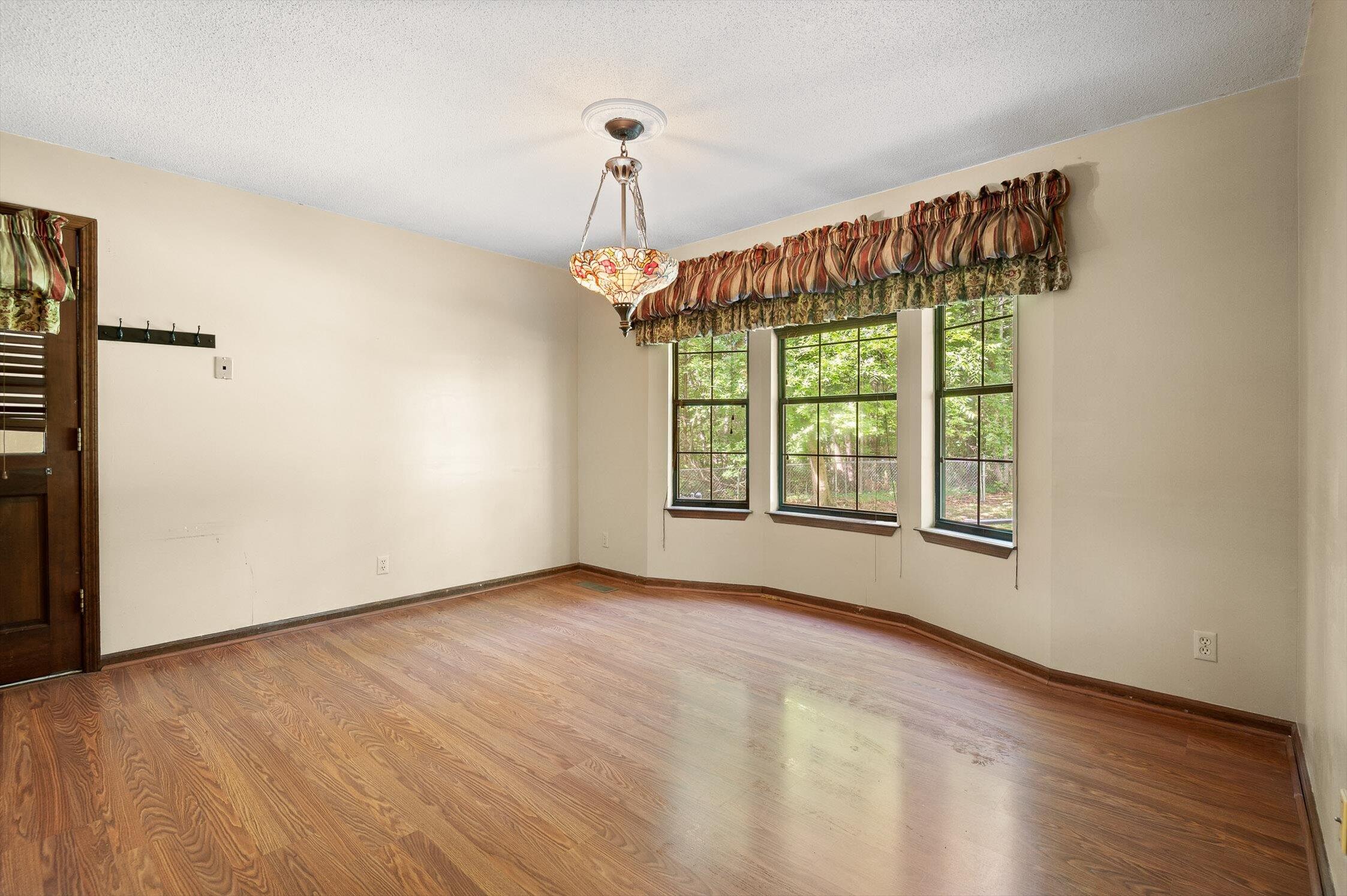 2400 Cedar Creek Drive