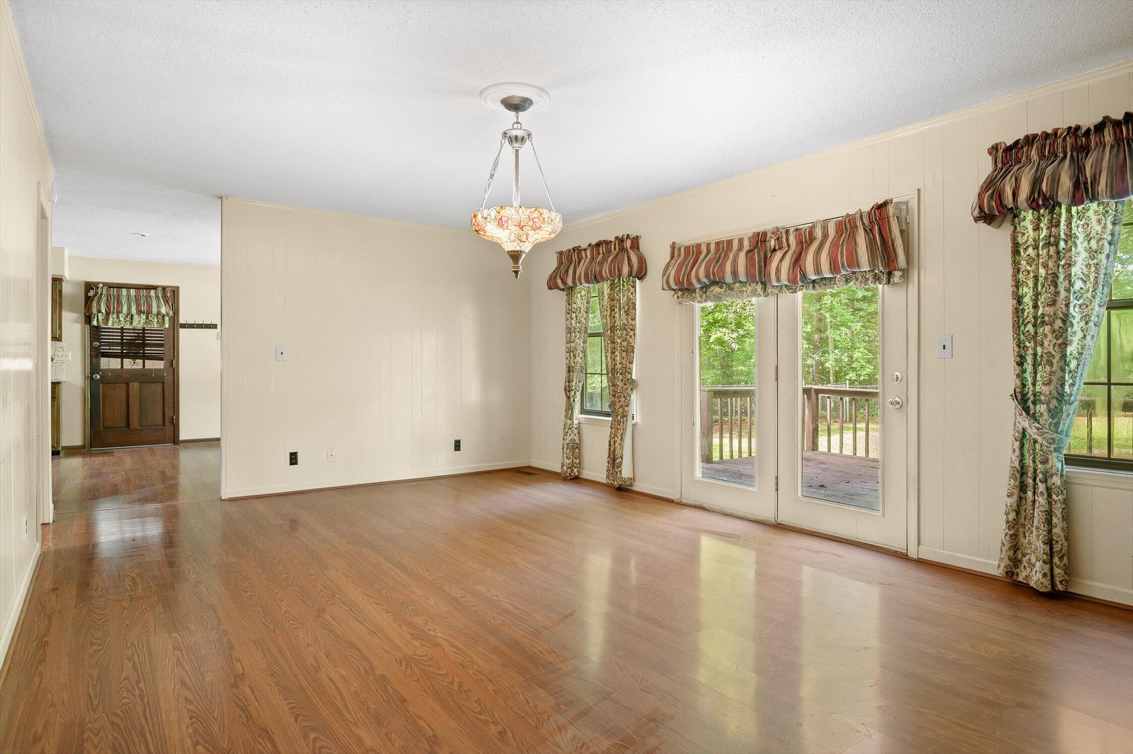 2400 Cedar Creek Drive