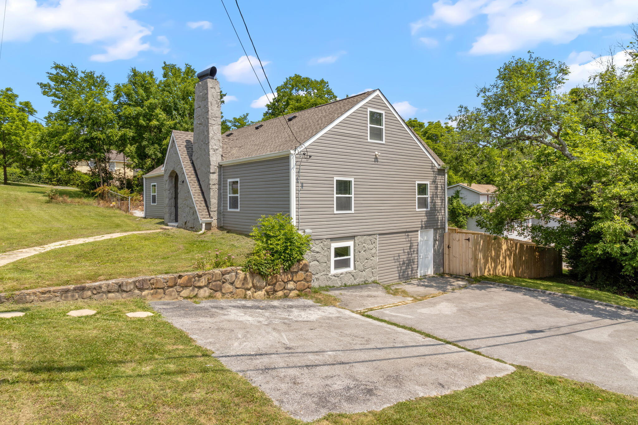517 Ashland Terrace