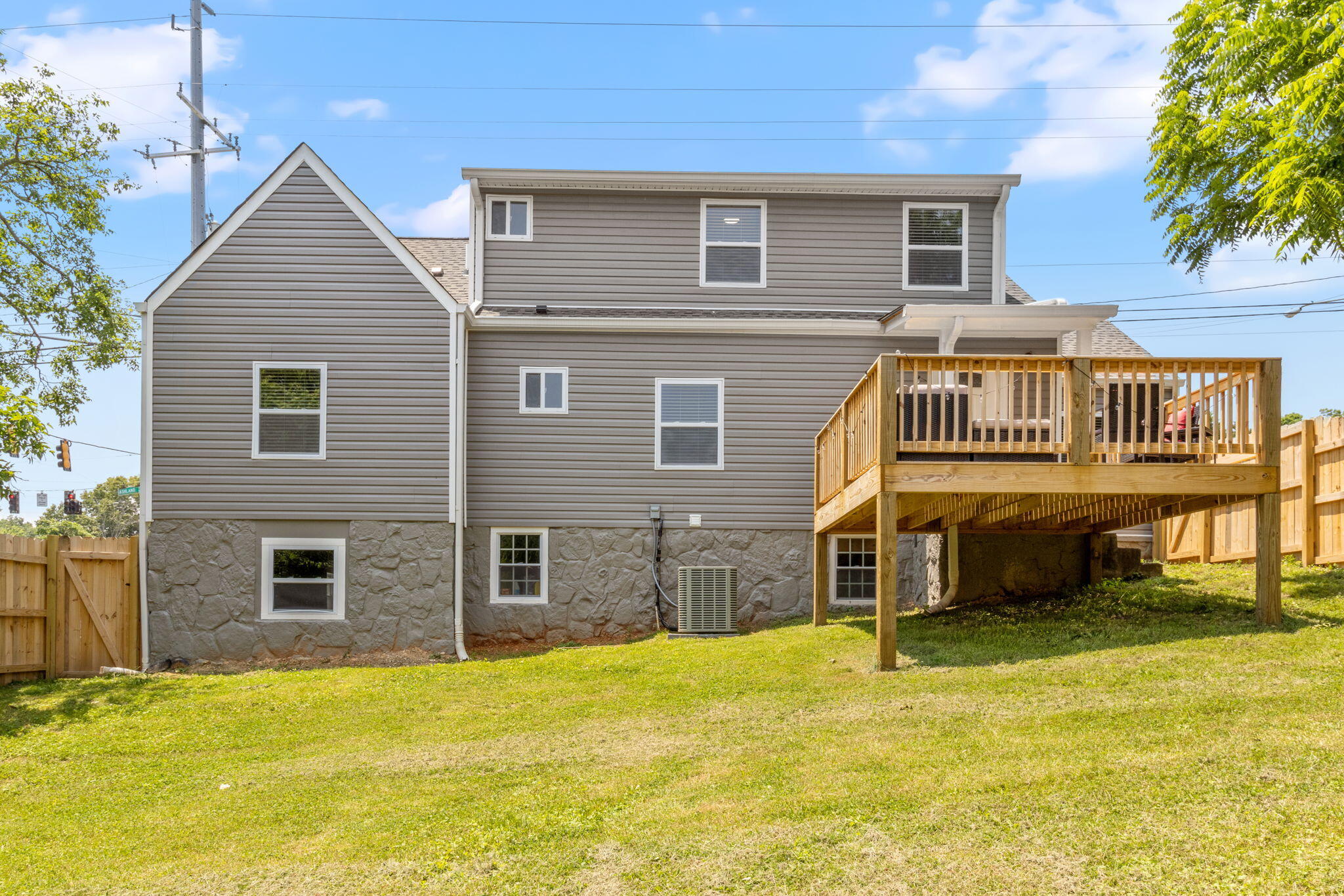 517 Ashland Terrace