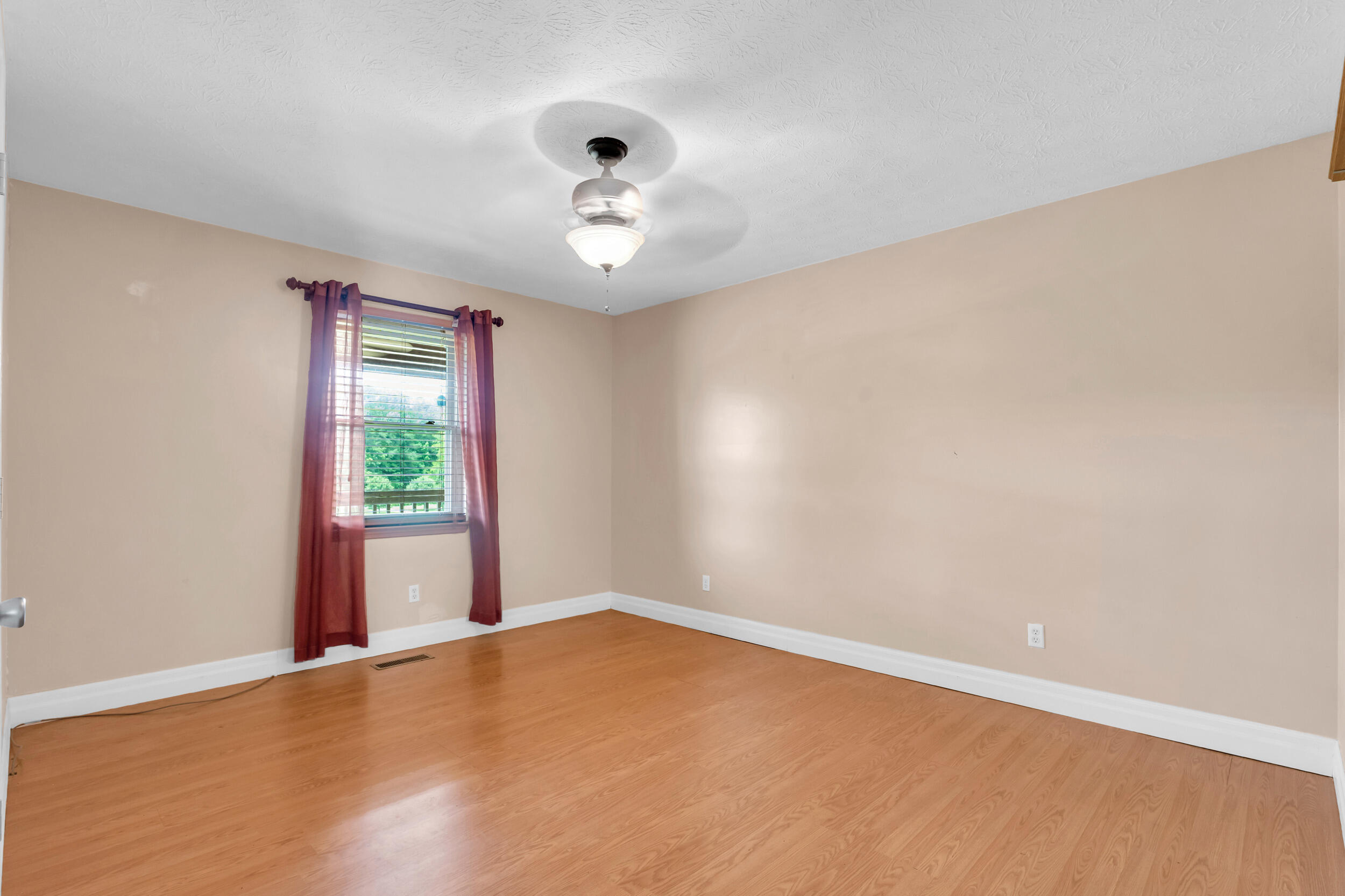 193 Hidden Valley Road, LaFayette