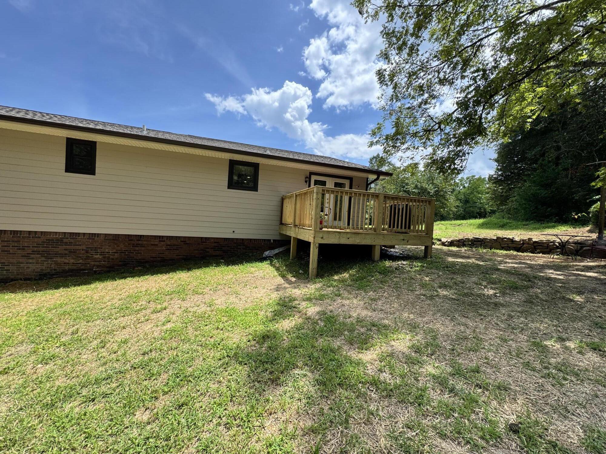 2207 Driftwood Road